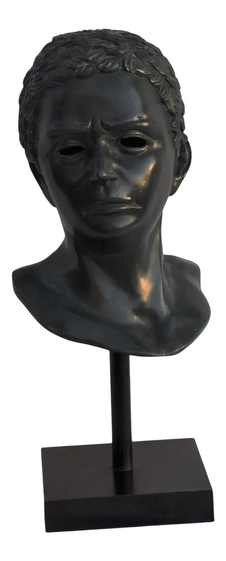Mid 20th Century Bronze Classical Bust of a Greco Roman Philosopher Mounted on Base: A vintage bronze bust of a Greco-Roman philosopher from the mid-20th century, and mounted on a custom black base. Created with the traditional technique that allows great precision in the details, thi