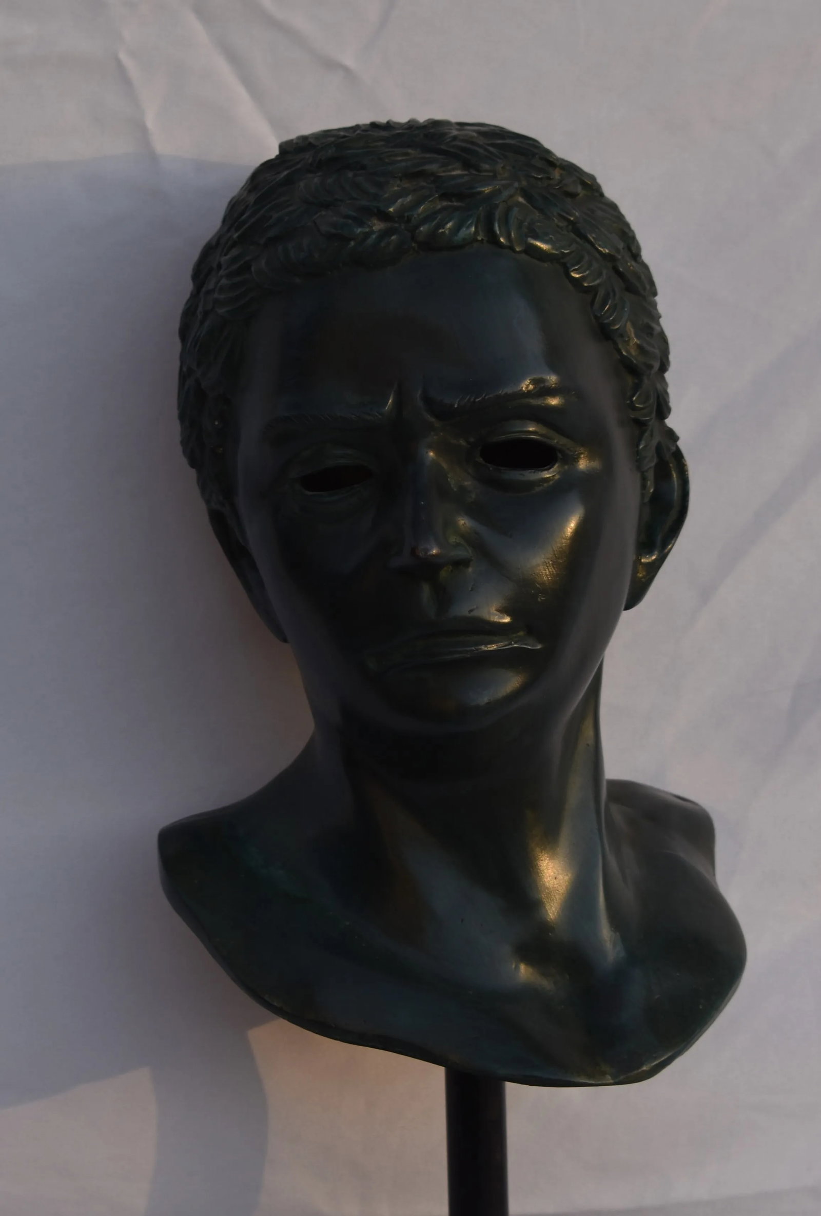 Mid 20th Century Bronze Classical Bust of a Greco Roman Philosopher Mounted on Base - 3
