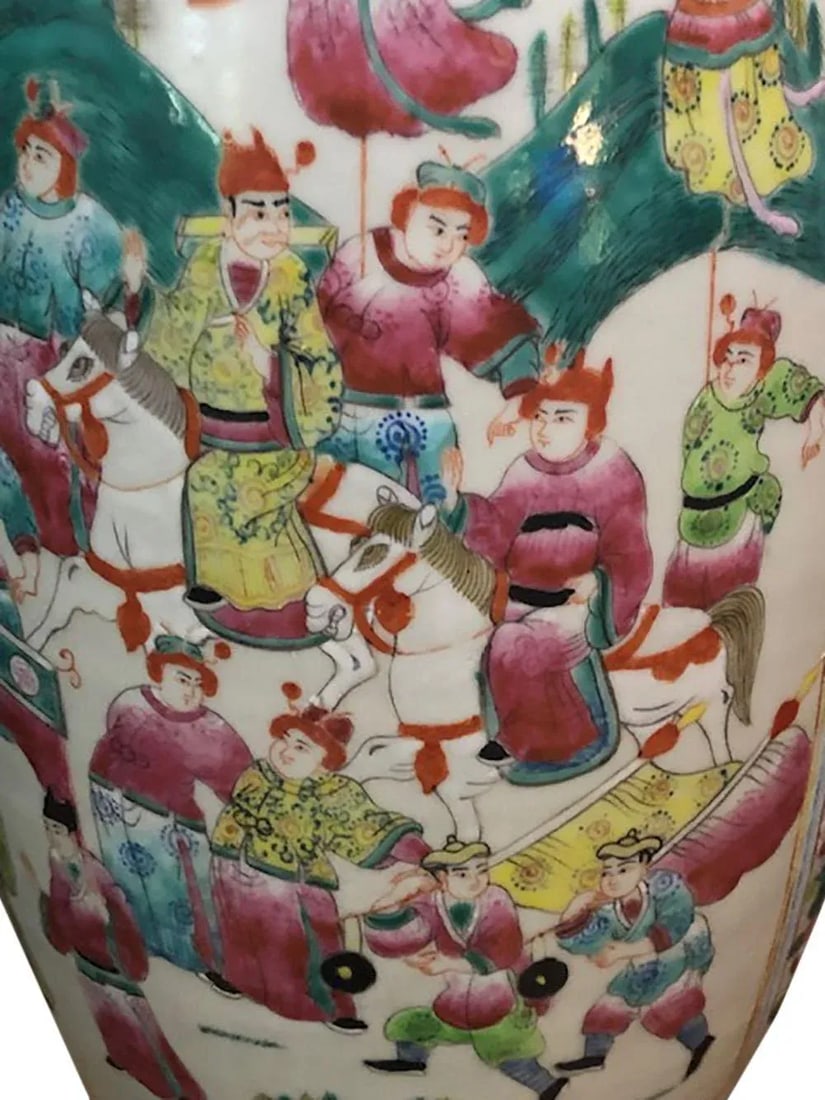 1940s Chinese Famille Rose Porcelain Vases- a Pair - 7