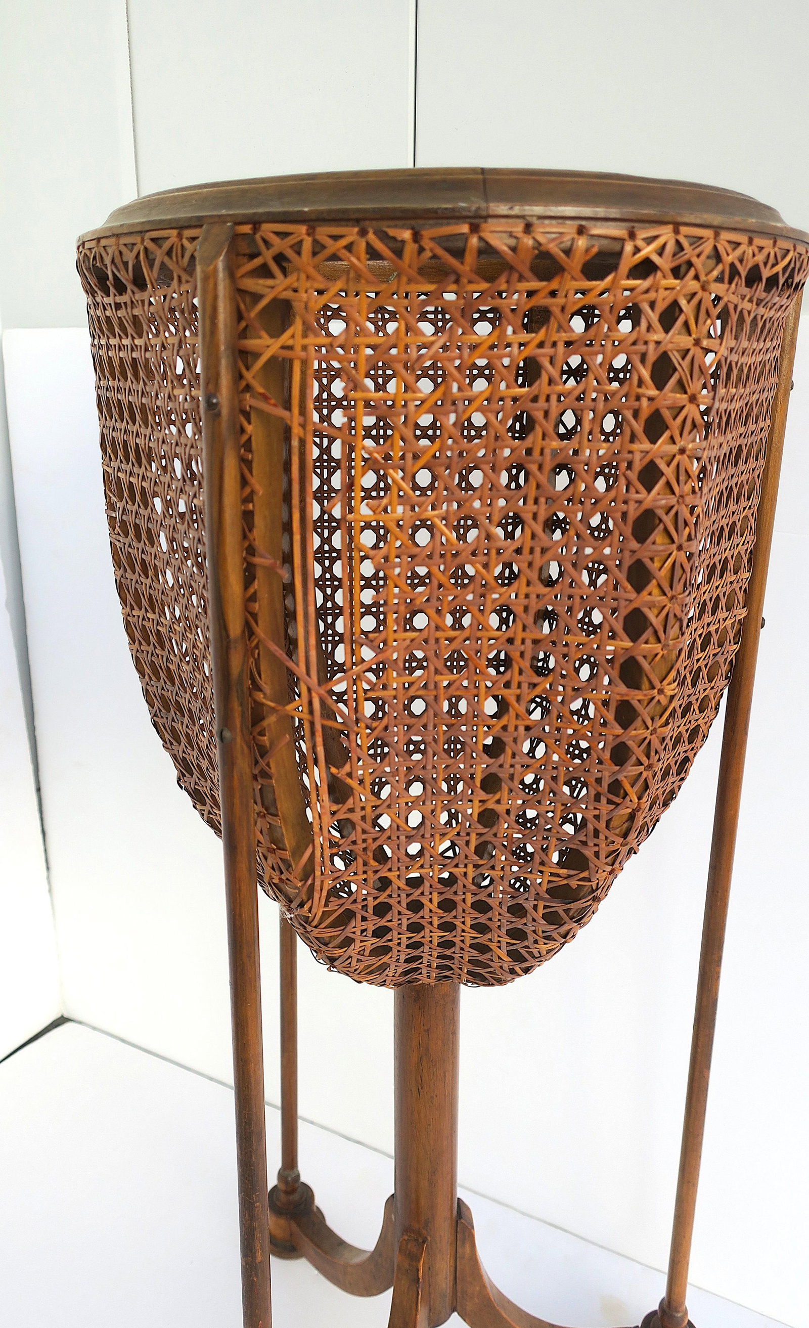 Wicker Cane Plant Stand, Circa Mid-20th Century - 10
