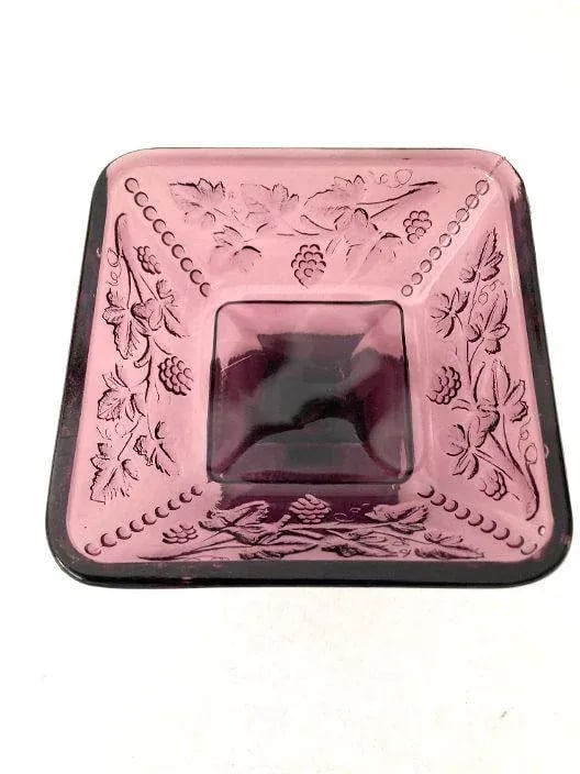 1970s Purple Glass Grape Design Decorative Bowl - 4