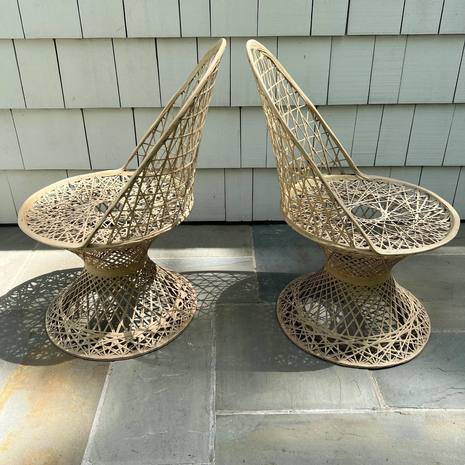 Vintage Russell Woodard Spun Fiberglass Patio Chairs, a Pair - 3