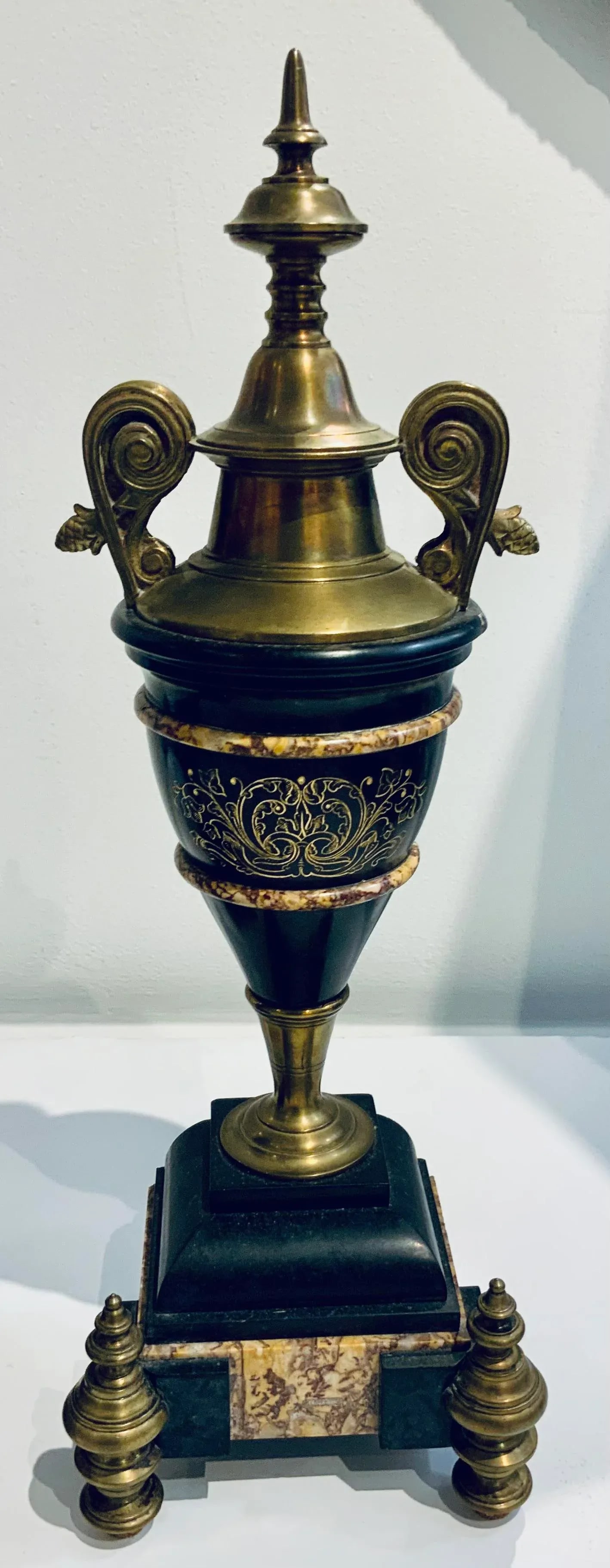 Antique Neoclassical Marble and Bronze Mantle Urns Pair - 3