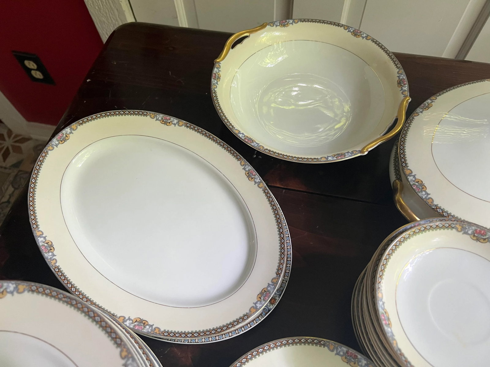 Antique Noritake Meringo, Made in Japan- 56 Pieces - 4