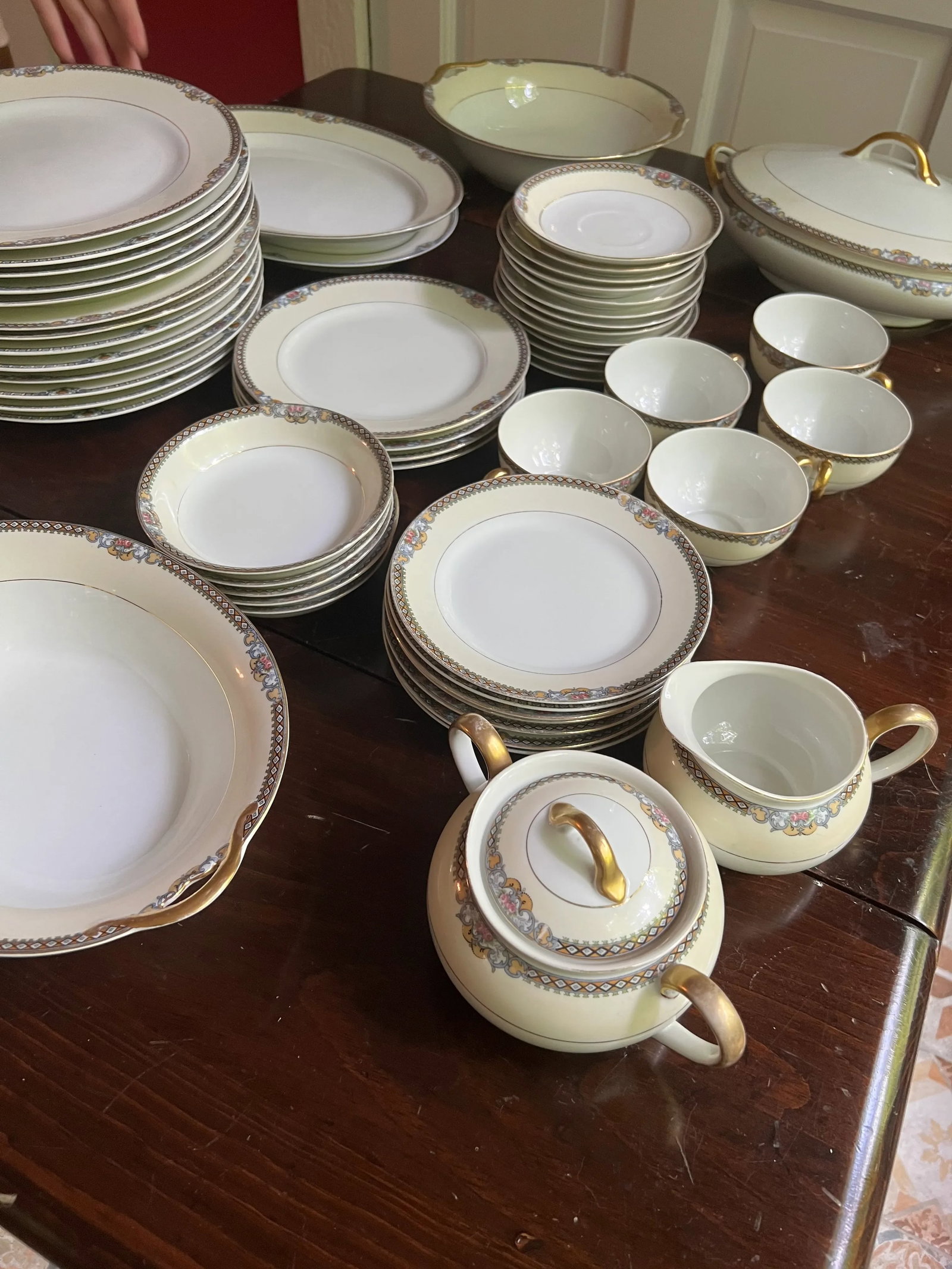 Antique Noritake Meringo, Made in Japan- 56 Pieces - 6