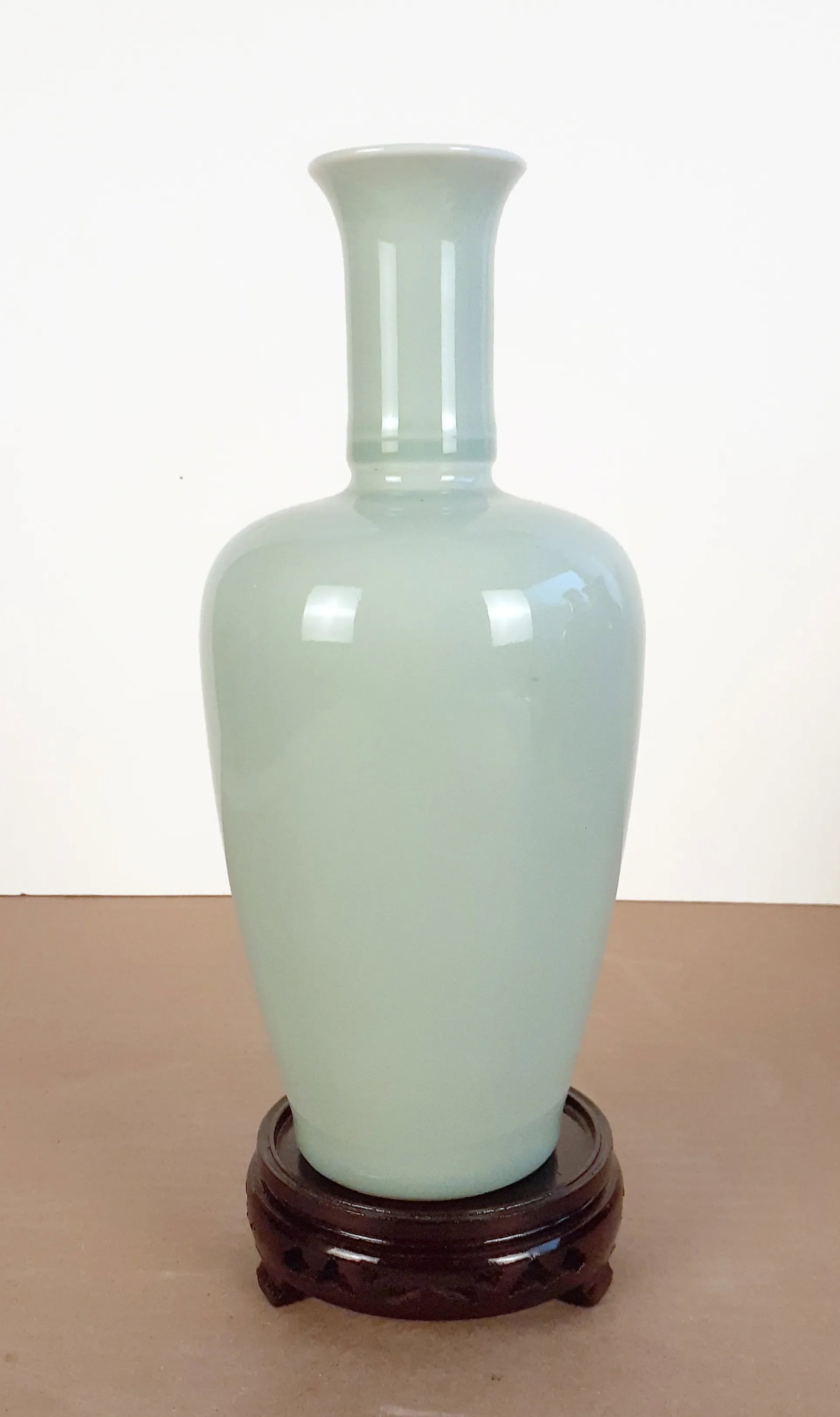 Early 20th Century Chinese Celadon Liuyeping Vase - 2
