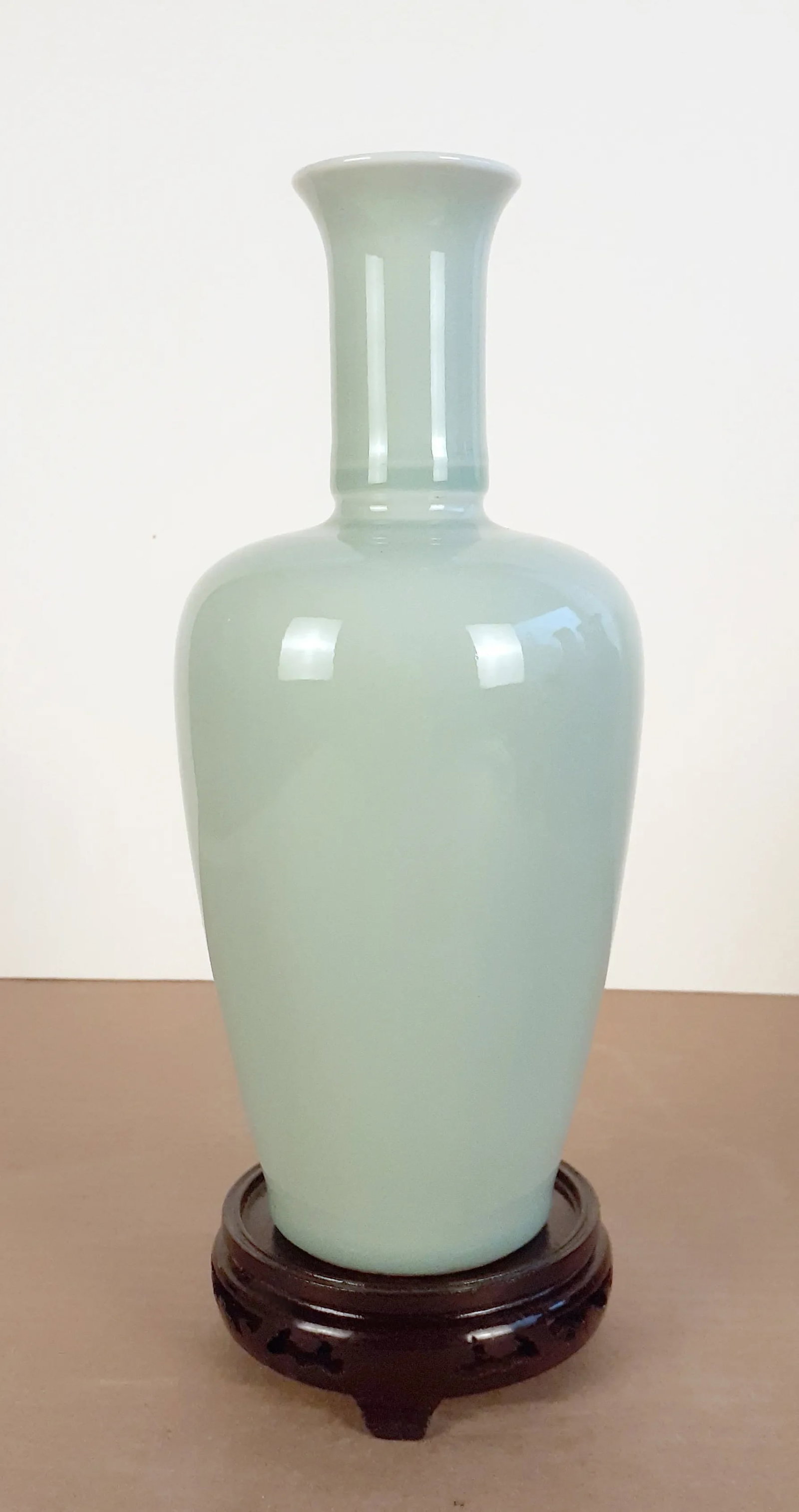 Early 20th Century Chinese Celadon Liuyeping Vase - 7