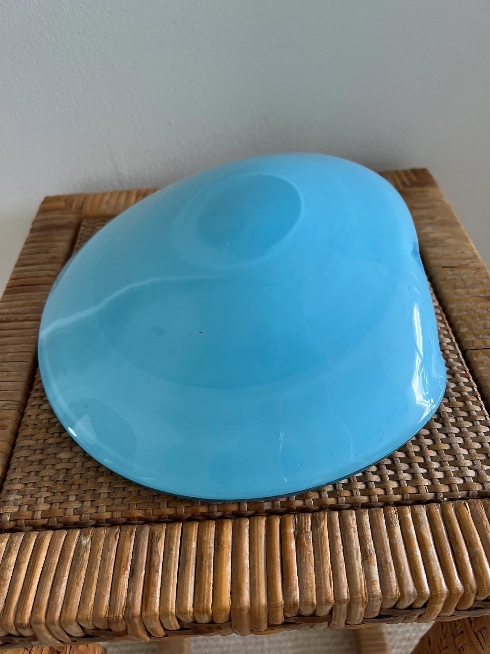 Mid 20th Century Turquoise Alfredo Barbini Murano Attributed Bowl in the Shape of a Shell - 7
