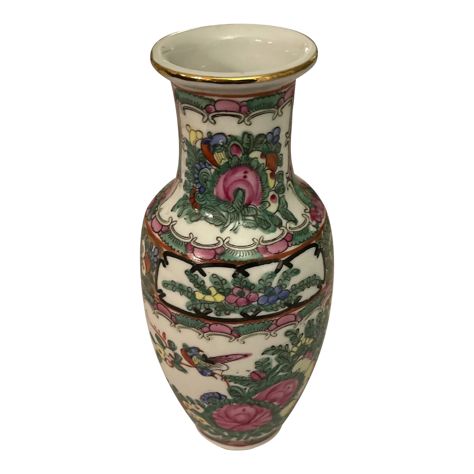 Vintage Famille Rose Vase: Vintage Chinese Famille rose porcelain vase Condition: Alterations: Original Condition Unaltered Imperfections: Some Imperfections Condition Notes: Great overall condition Materials & Techniques: 