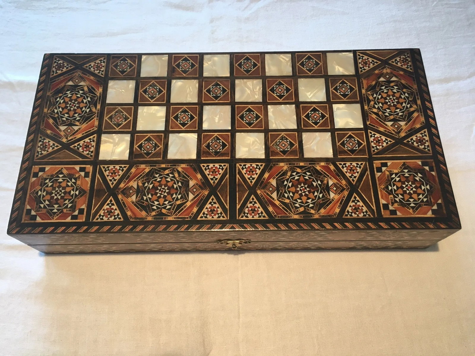 Vintage 1970s Moroccan Inlaid Mosaic Inlaid Backgammon and Chess Box - 4