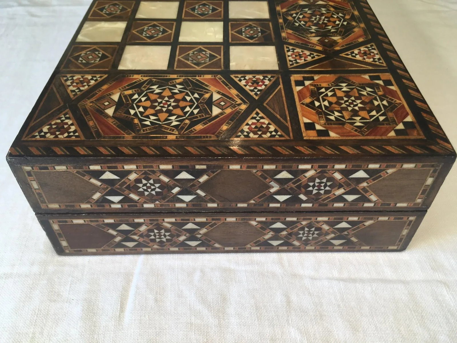 Vintage 1970s Moroccan Inlaid Mosaic Inlaid Backgammon and Chess Box - 6