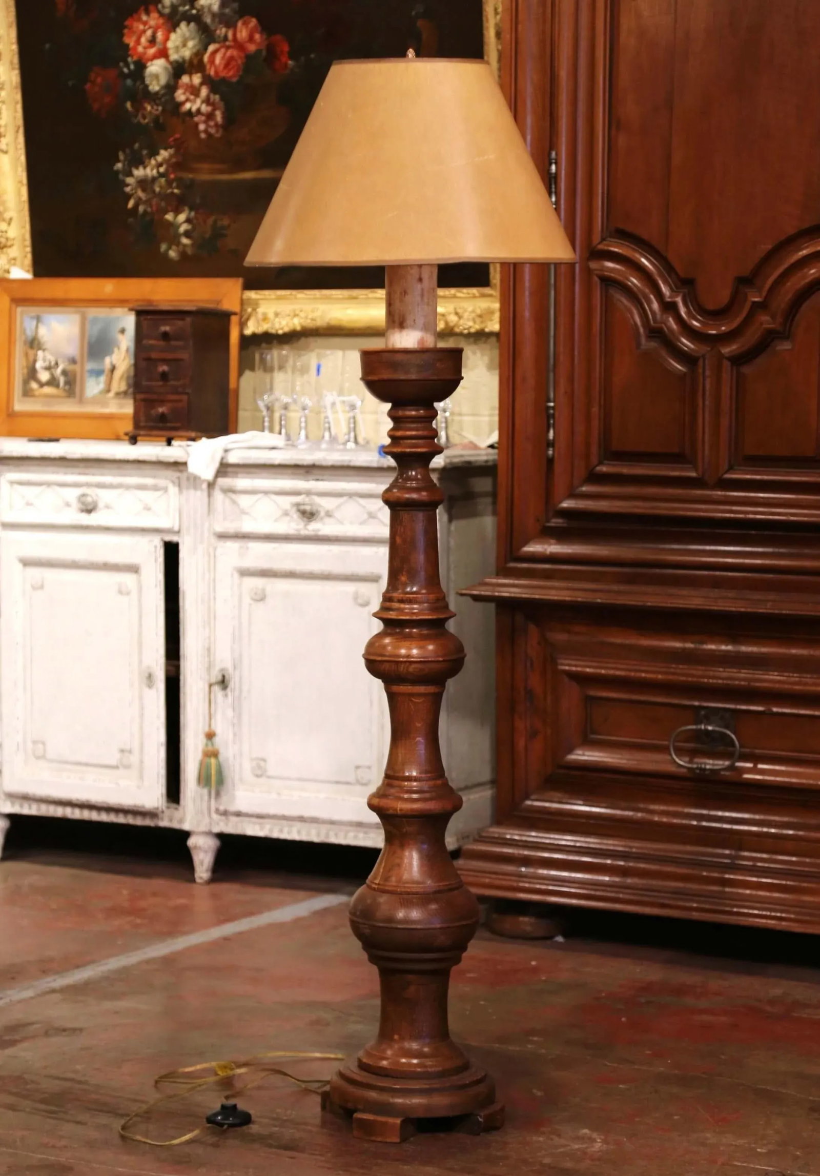 Mid-Century French Louis XIII Carved Oak Floor Lamp With Beige Shade - 5