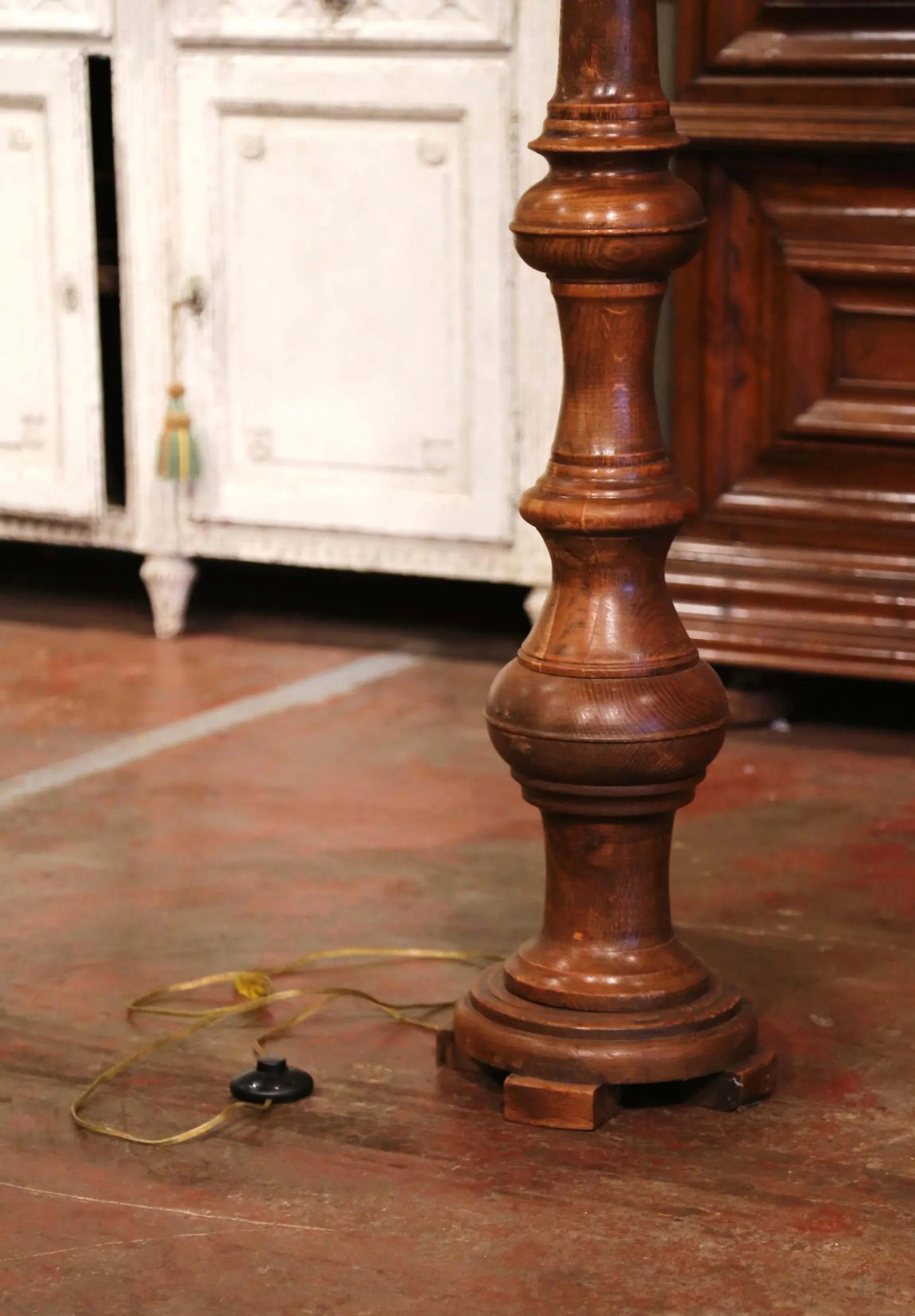 Mid-Century French Louis XIII Carved Oak Floor Lamp With Beige Shade - 6