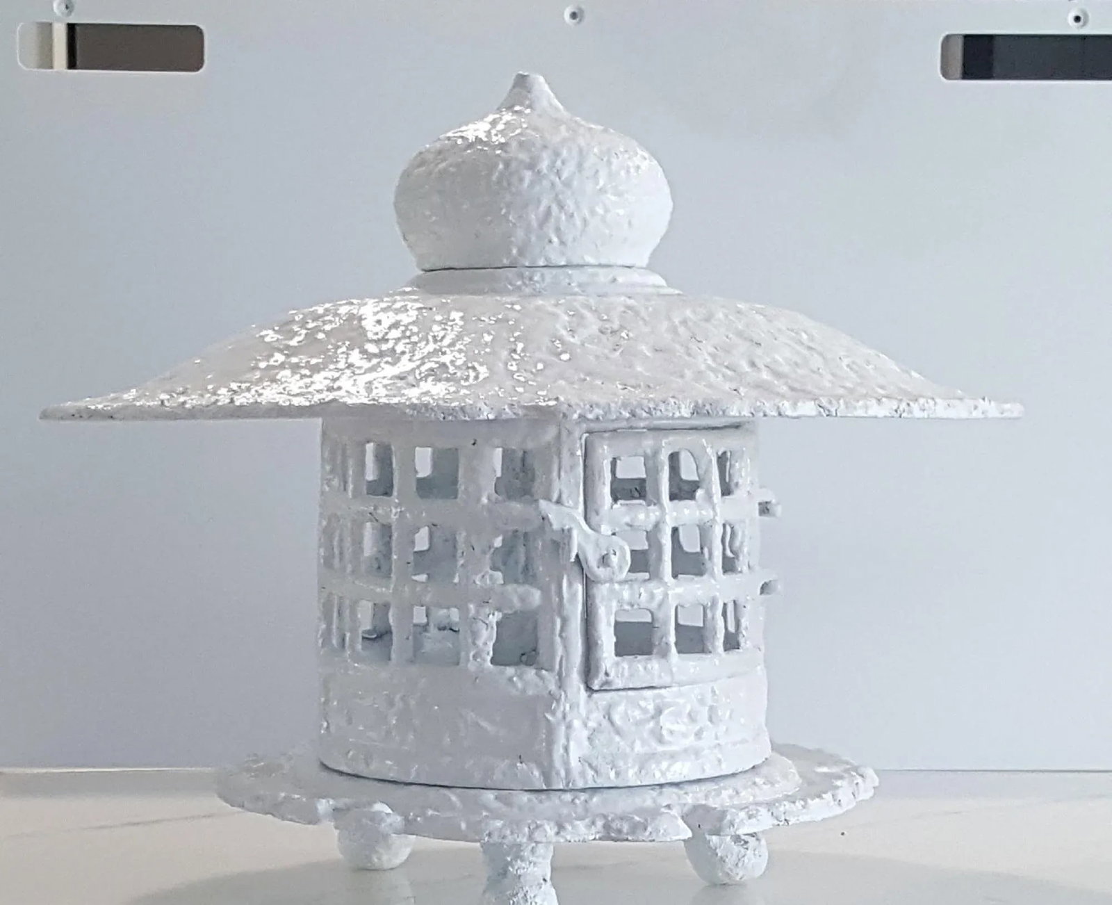 1960s White Gloss Enamel Cast Iron Pagoda Garden Lanterns - a Pair - 8
