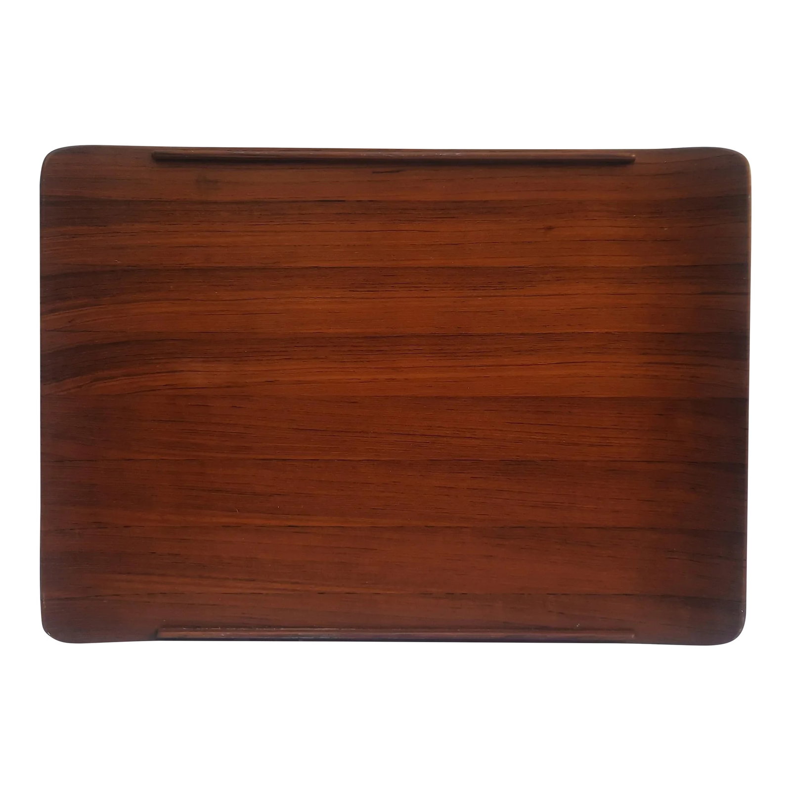 Mid-Century Sigvard Nilsson of Sowe Konst Scandinavian Teak Tray: This is a very sleek and lightweight teak tray by the renowned Swedish mid 20th Century crafts workshop Sowe Konst of Sigvard Nilsson (1931 - 2007). It measures 19 1/2" x 14" x 1 3/4" with subtle