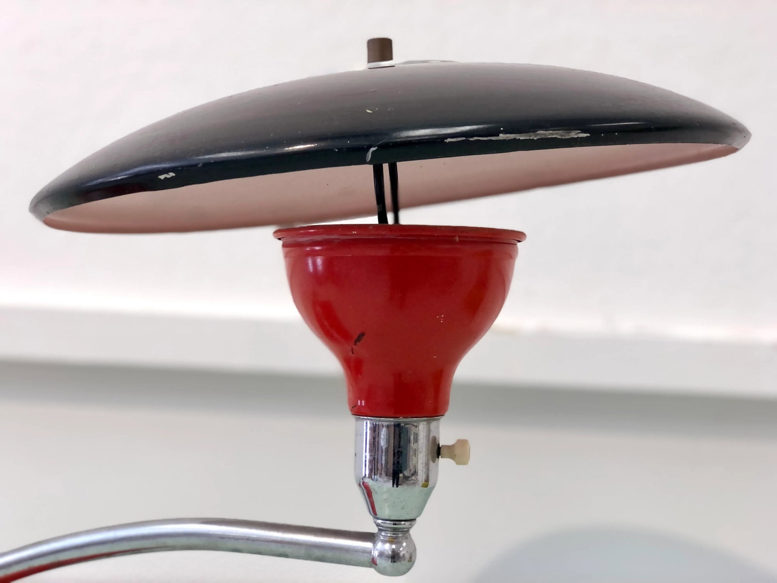 Vintage Mid-Century Space Age Flying Saucer Desk Accent Lamp - 2