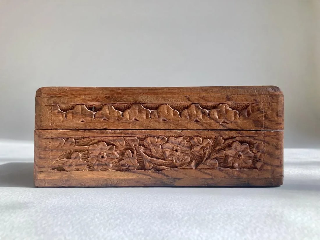 1970's Hand Carved Himalayan Sheesham Wood Jewelry Box - 2