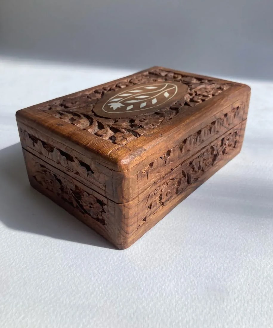 1970's Hand Carved Himalayan Sheesham Wood Jewelry Box - 3