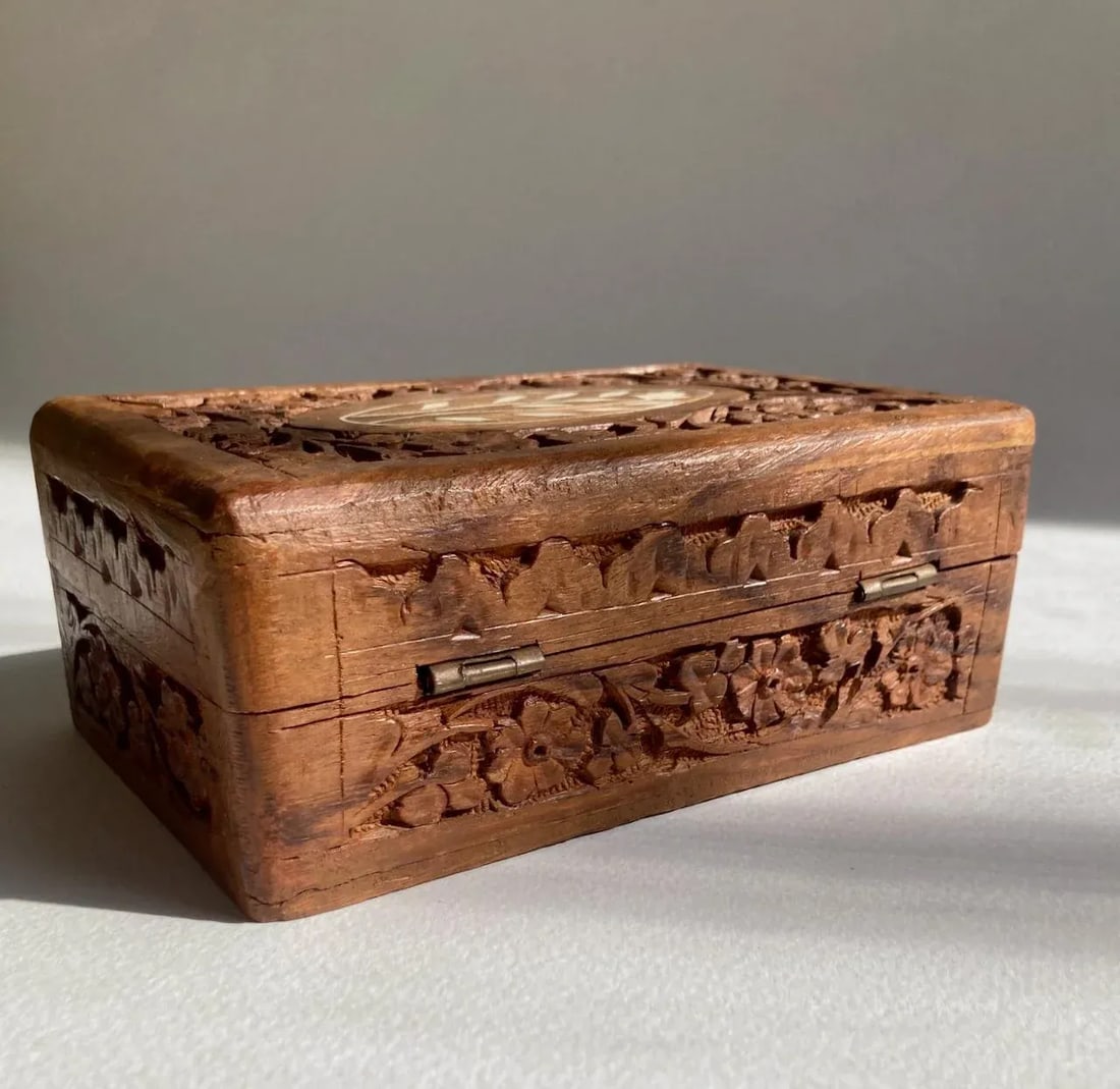 1970's Hand Carved Himalayan Sheesham Wood Jewelry Box - 6