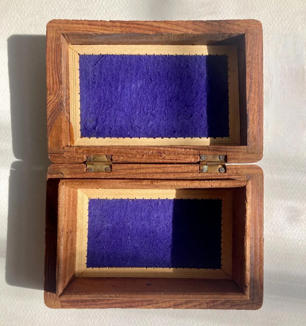 1970's Hand Carved Himalayan Sheesham Wood Jewelry Box - 8