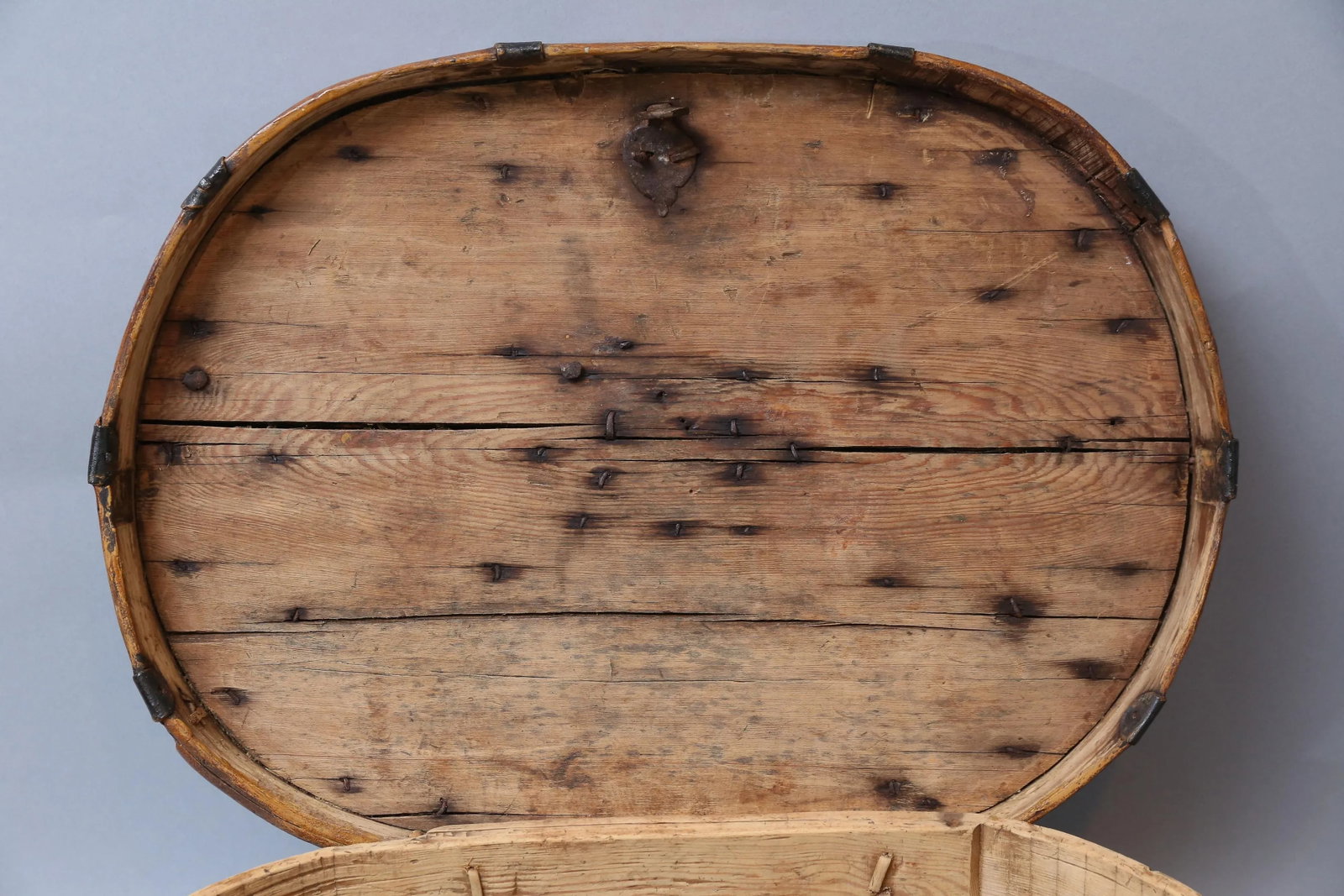 19th-Century Swedish Baroque Box With Iron Mounts - 7