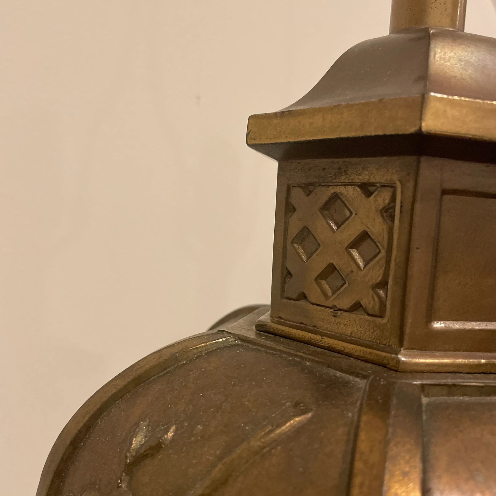 Mid 20th Century Vintage Heavy Brass Hollywood Regency Lamps - a Pair - 9