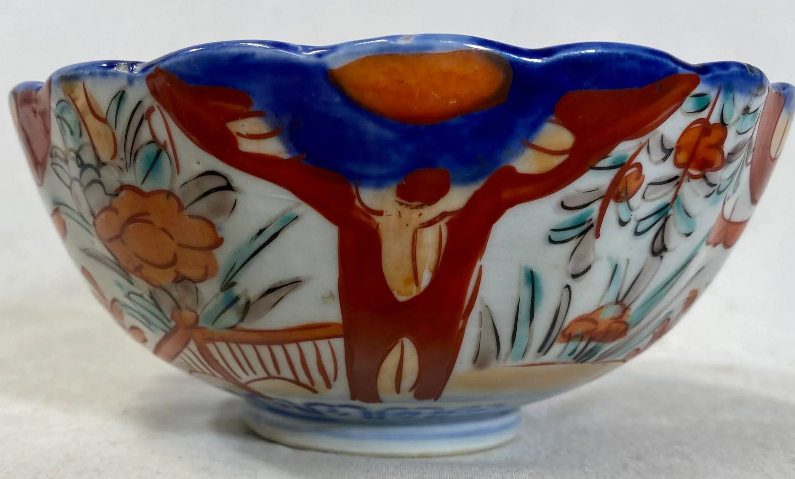 Antique Imari Bowl Hand Painted With Floral Arrangements and Butterflies - Circa 1900 - 3