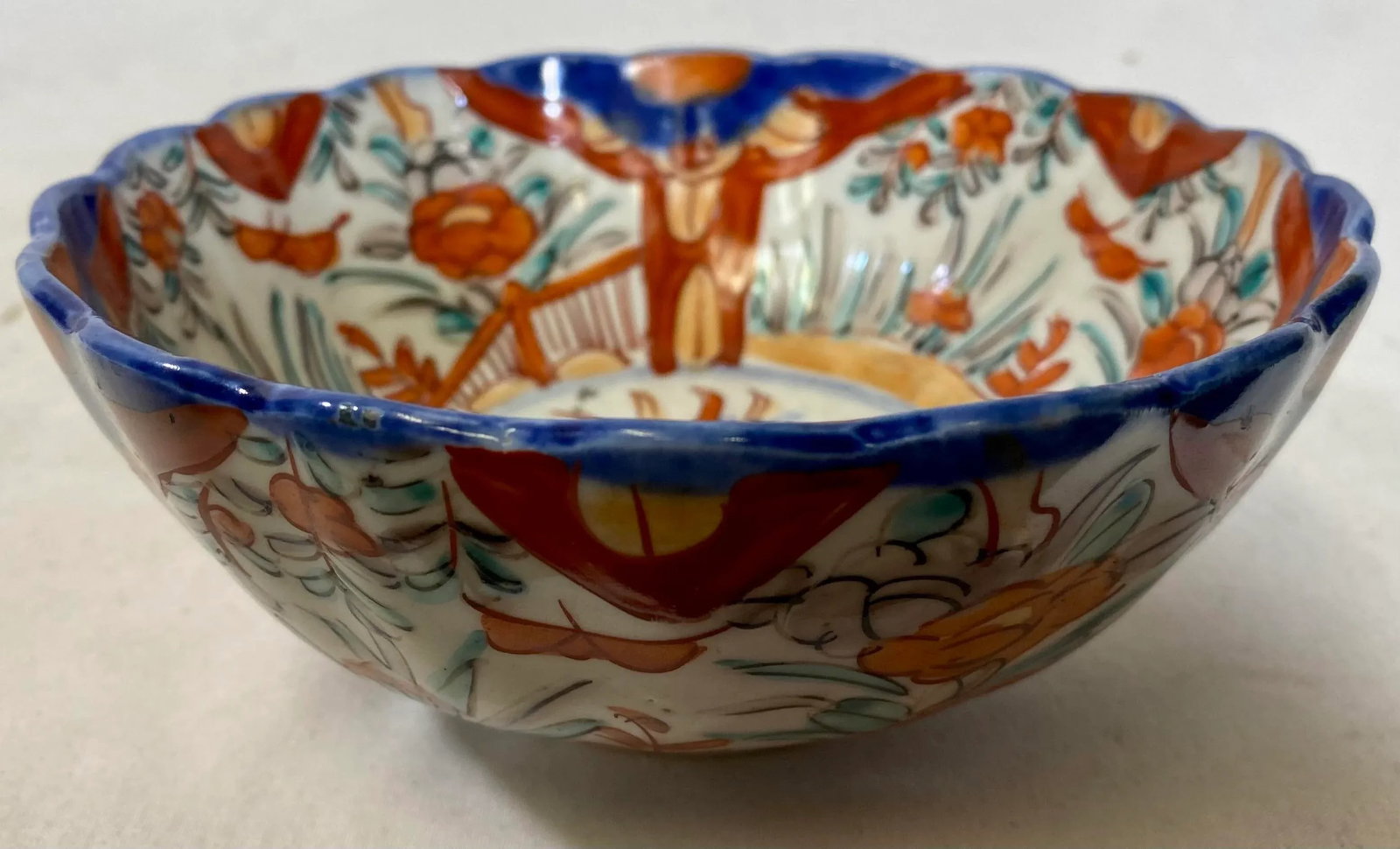Antique Imari Bowl Hand Painted With Floral Arrangements and Butterflies - Circa 1900 - 4