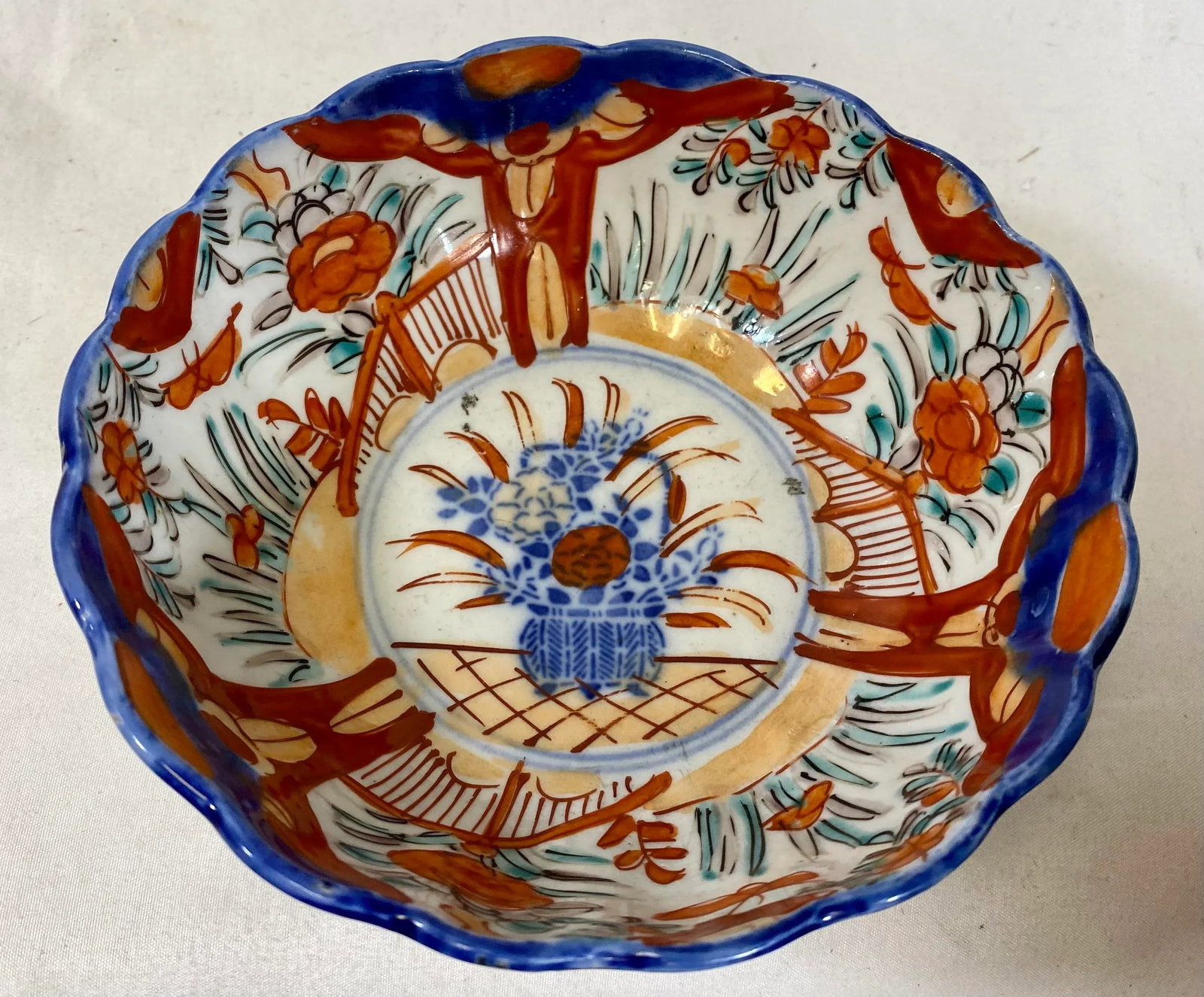 Antique Imari Bowl Hand Painted With Floral Arrangements and Butterflies - Circa 1900 - 7