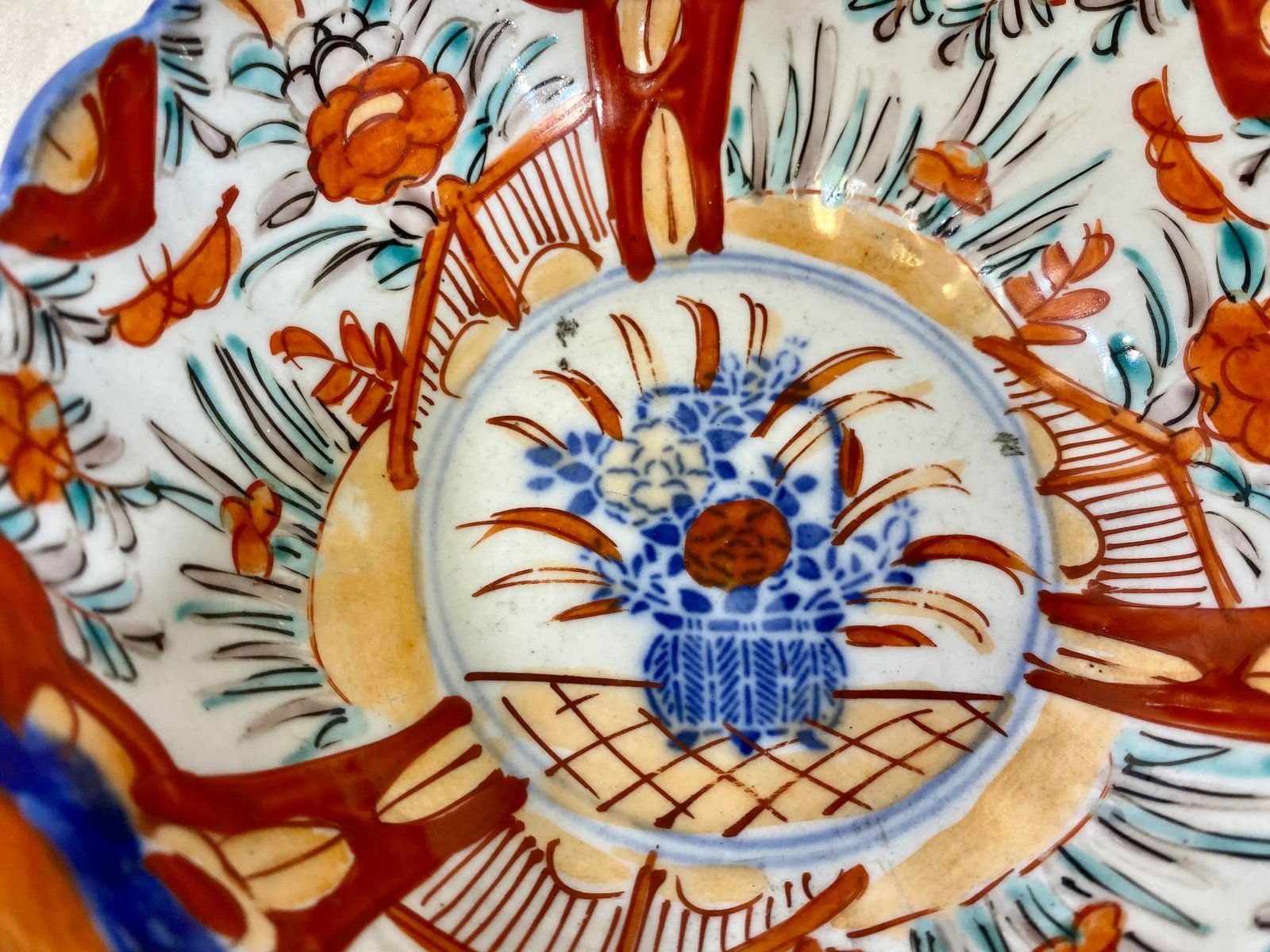 Antique Imari Bowl Hand Painted With Floral Arrangements and Butterflies - Circa 1900 - 8