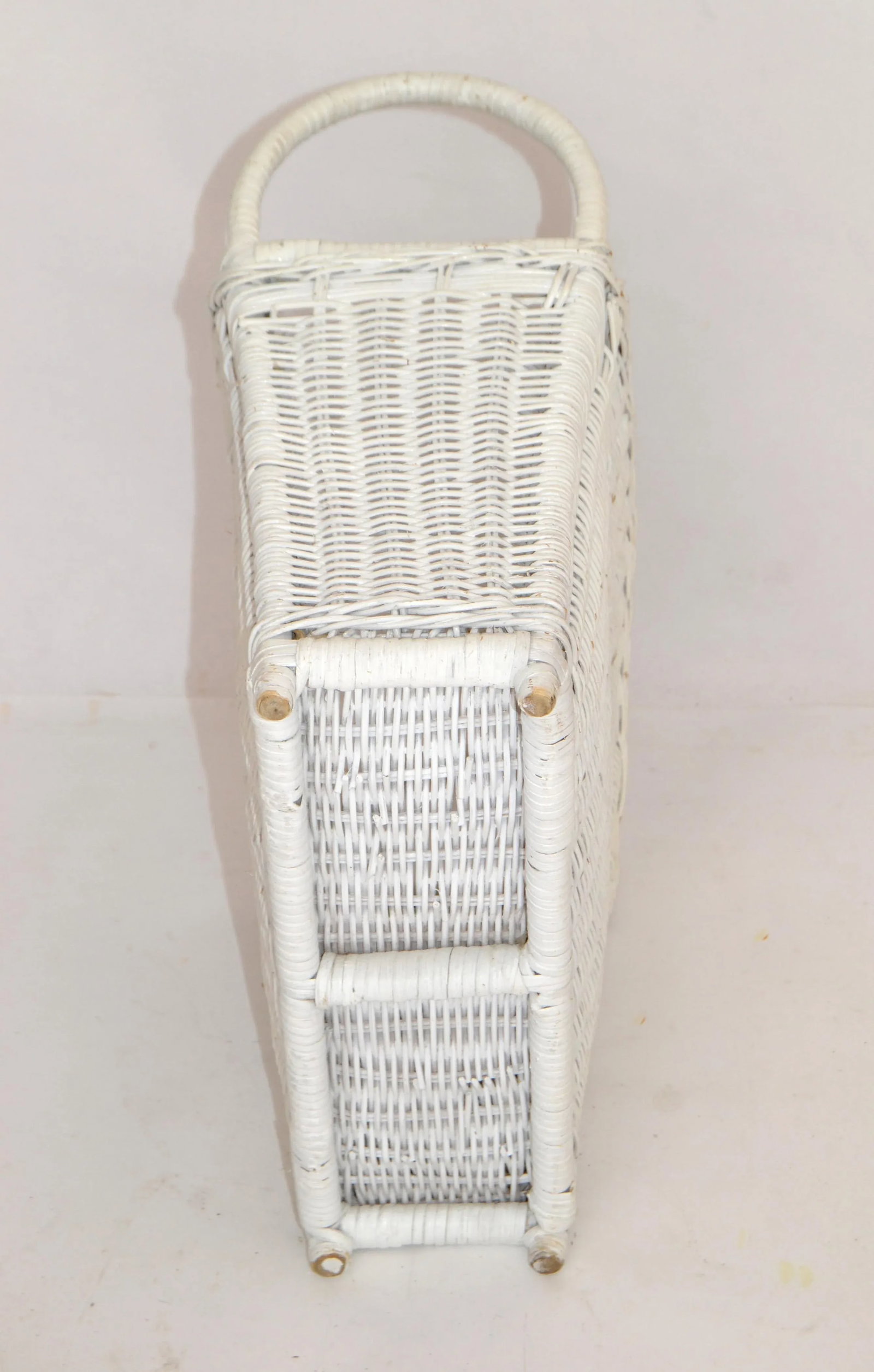 Bohemian Chic White Bleached Magazine Rack Handwoven Wicker & Rattan 1970 - 10