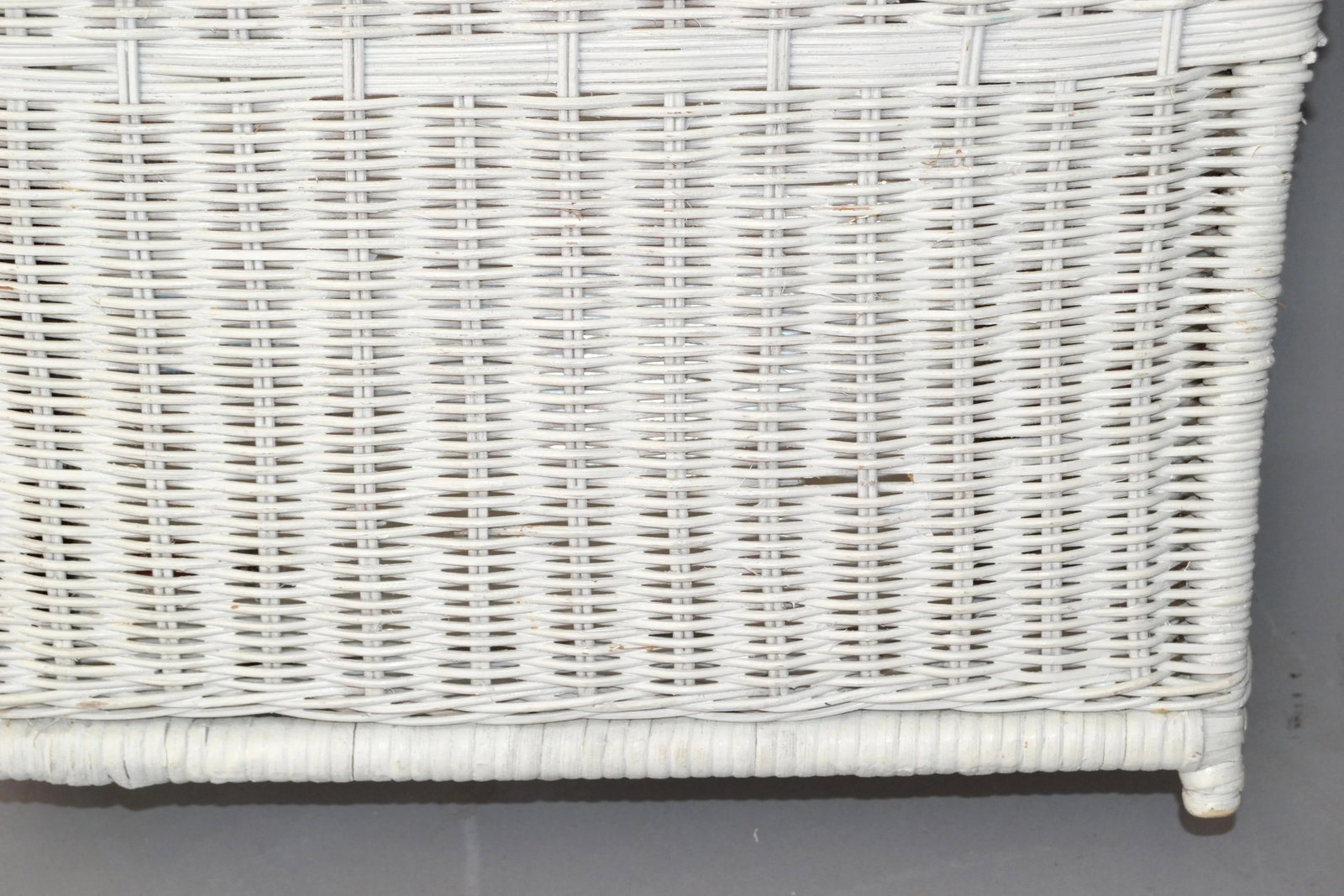 Bohemian Chic White Bleached Magazine Rack Handwoven Wicker & Rattan 1970 - 11