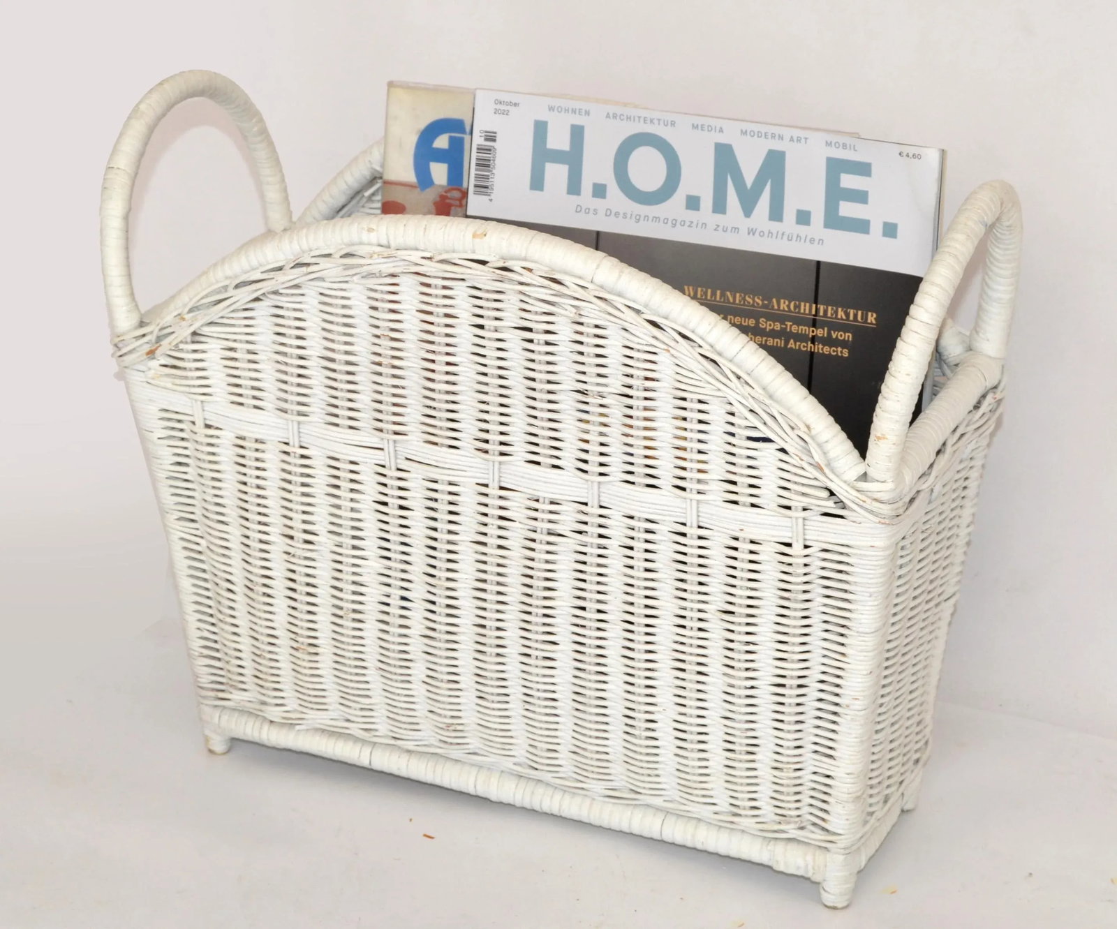 Bohemian Chic White Bleached Magazine Rack Handwoven Wicker & Rattan 1970 - 3