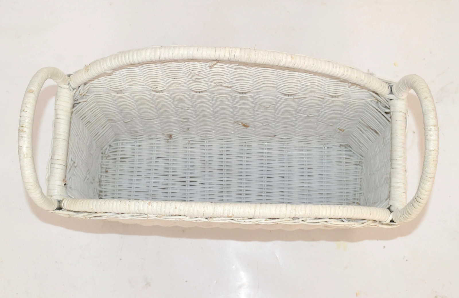 Bohemian Chic White Bleached Magazine Rack Handwoven Wicker & Rattan 1970 - 7
