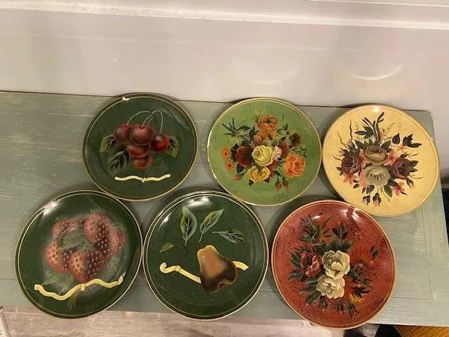 Vintage 1970s Raymond Waites Decorative Plate Set of 6 - 13