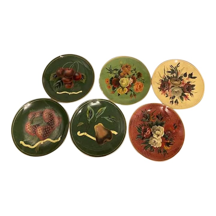 Vintage 1970s Raymond Waites Decorative Plate Set of 6: Beautiful vintage condition. A few have small paint chips on sides plate as seen in photos and one has chip on front, see photos. Condition: Alterations: Original Condition Unaltered Imperfections: