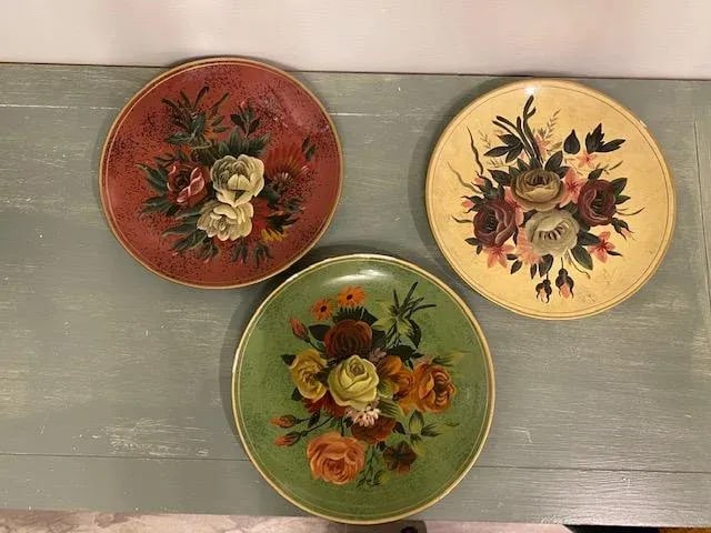 Vintage 1970s Raymond Waites Decorative Plate Set of 6 - 3