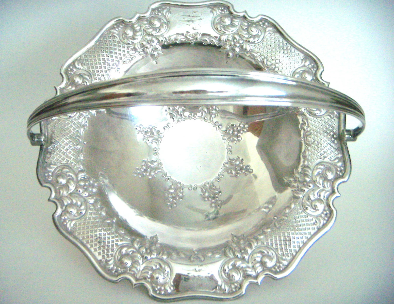Antique English Lloyd, Payne & Ariel Reticulated Silver Cake Stand or Basket - 3