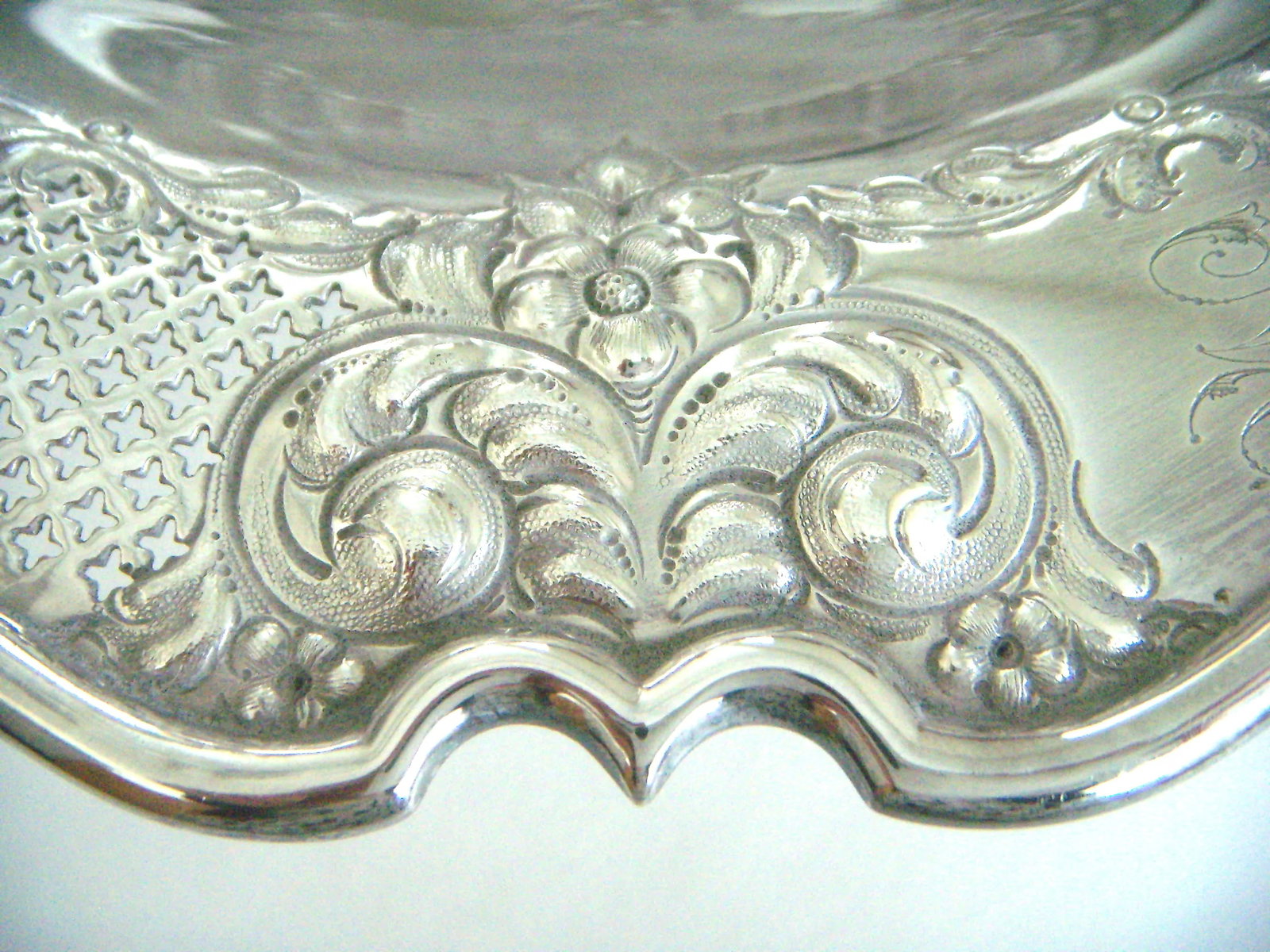 Antique English Lloyd, Payne & Ariel Reticulated Silver Cake Stand or Basket - 5