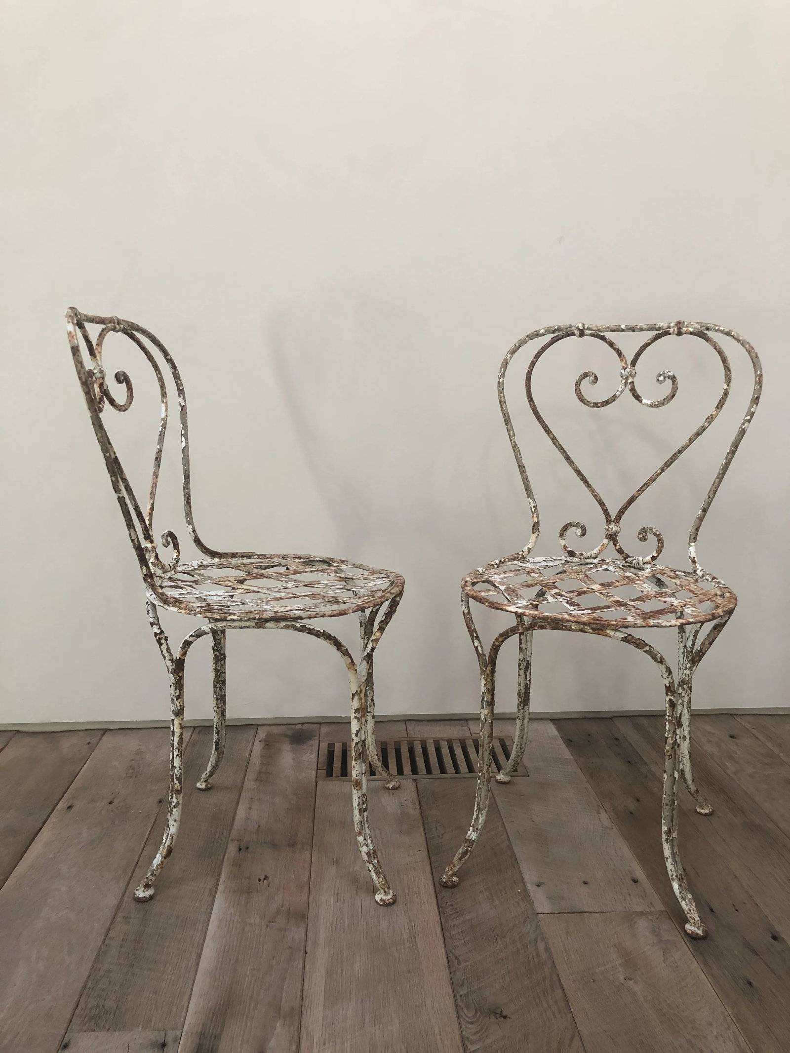 Pair of 19th Century French Painted Iron Garden Chairs - 3