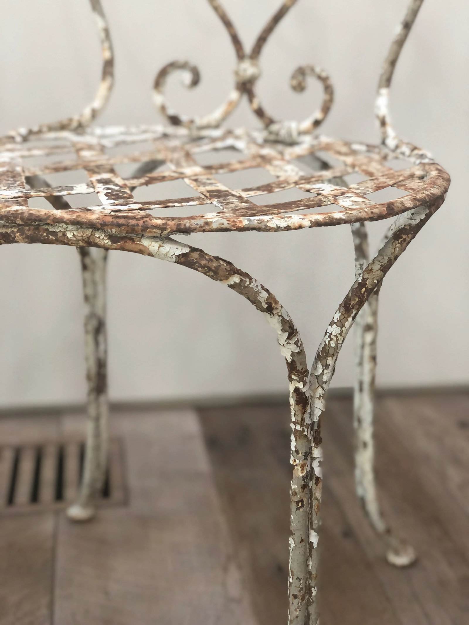 Pair of 19th Century French Painted Iron Garden Chairs - 4