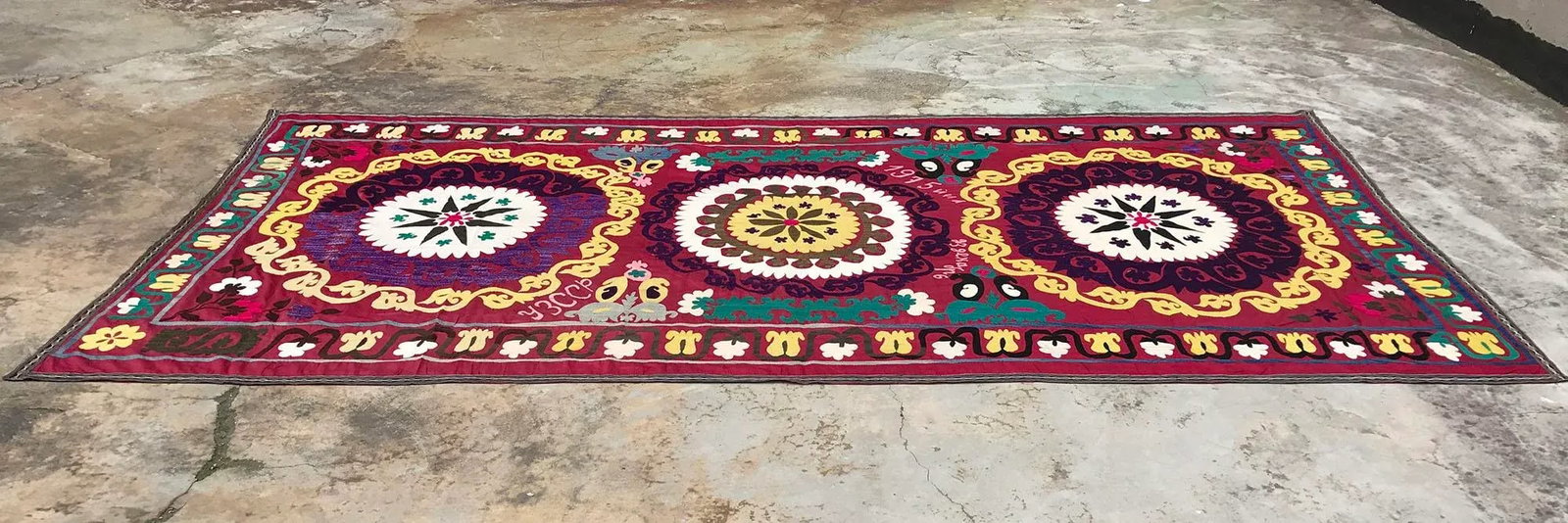 1975 Handmade Suzani Bedspread - 3