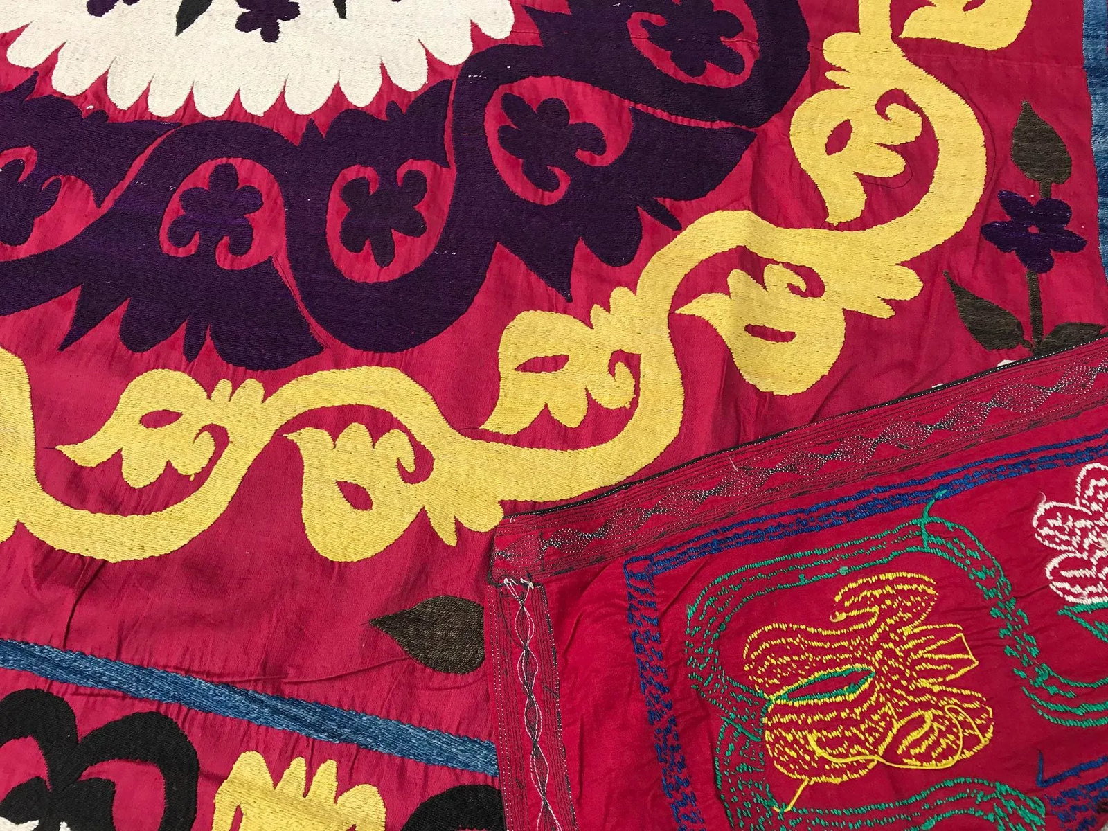 1975 Handmade Suzani Bedspread - 5