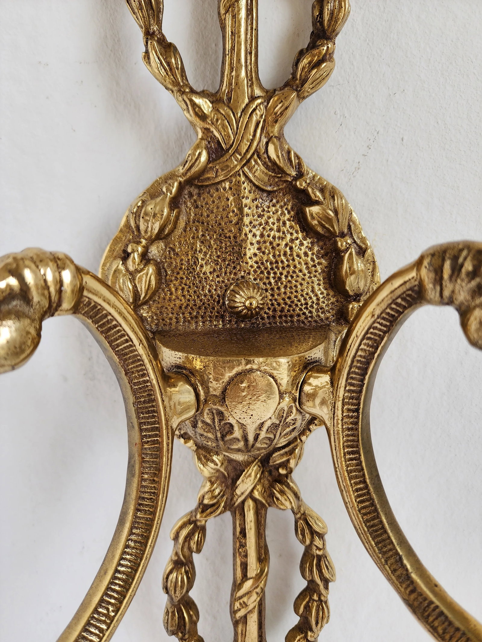 Vintage Adam Style Brass Sconce - 8