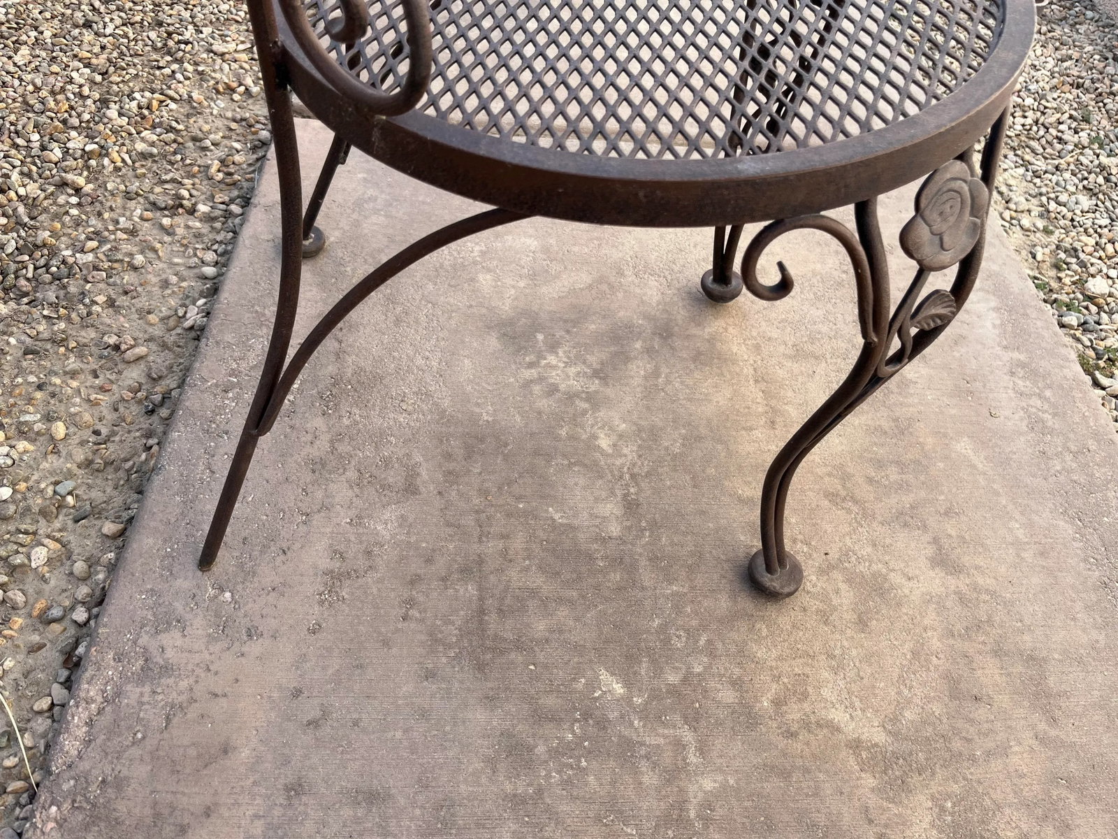 Vintage Woodard Chantilly Rose Wrought Iron Parlor Dining Chair - 2