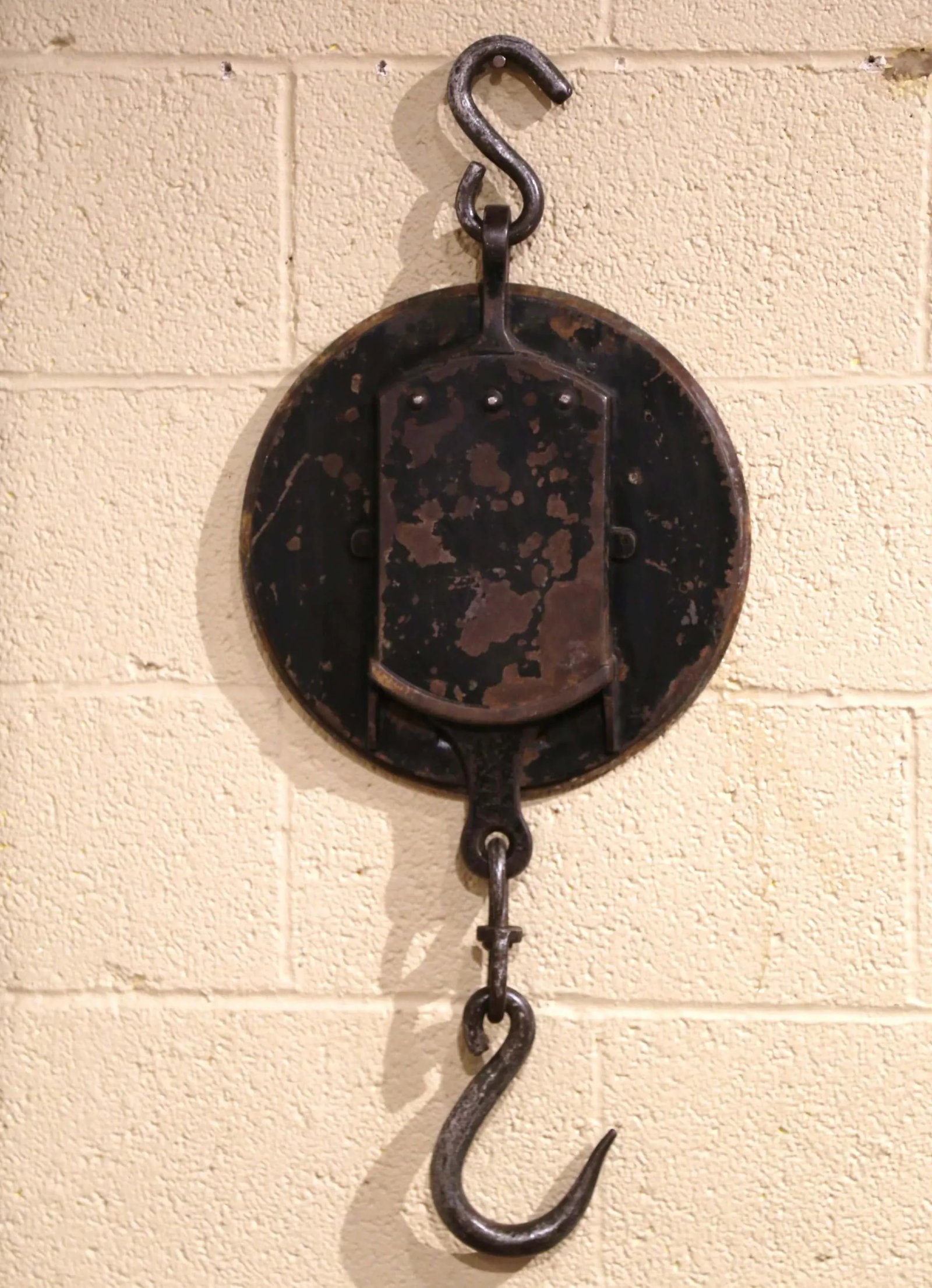 Mid-19th Century English Brass and Iron Hanging Trade Spring Balance Scale - 11