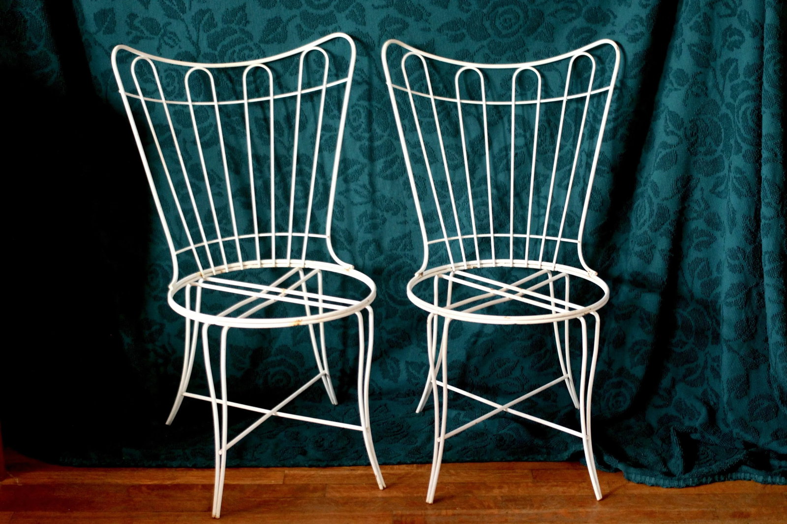 Pair of Vintage Homecrest Wire Chairs - 10