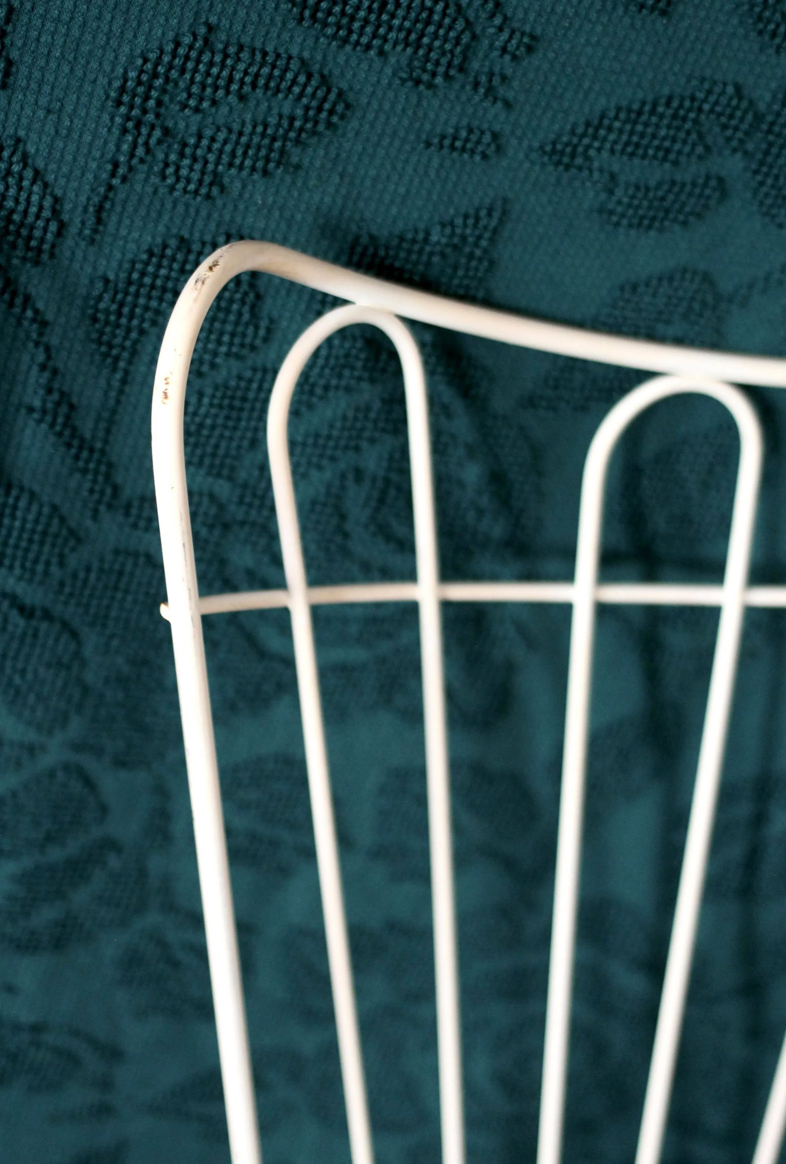 Pair of Vintage Homecrest Wire Chairs - 5