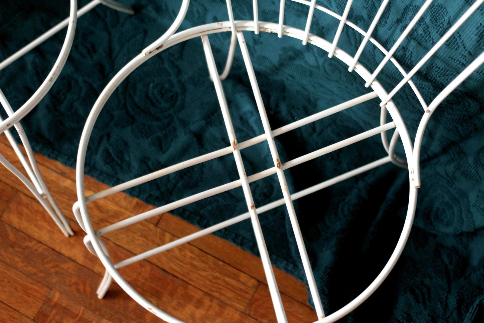 Pair of Vintage Homecrest Wire Chairs - 7