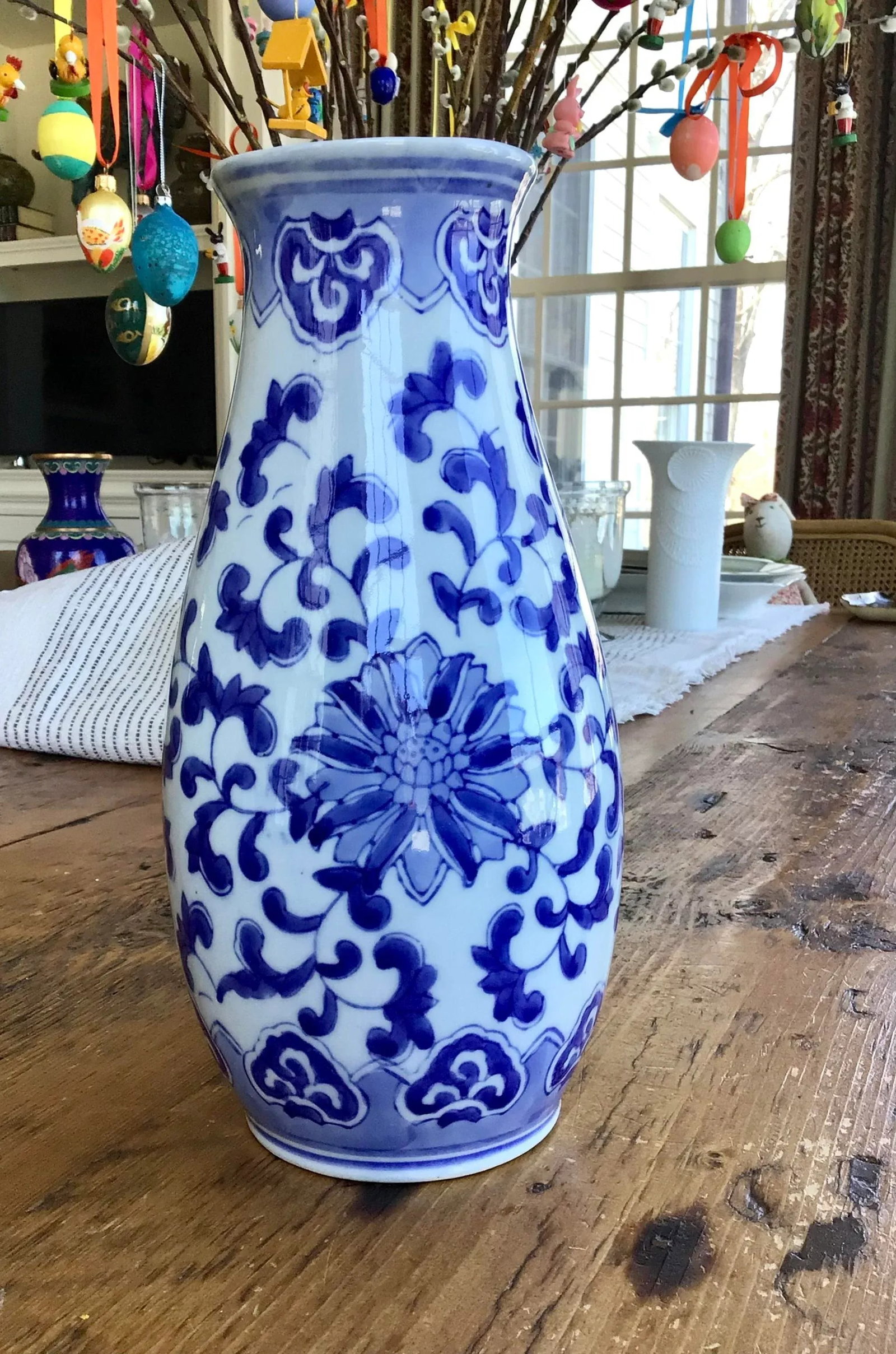 Vintage Chinese Blue & White Patterned Vase - 3